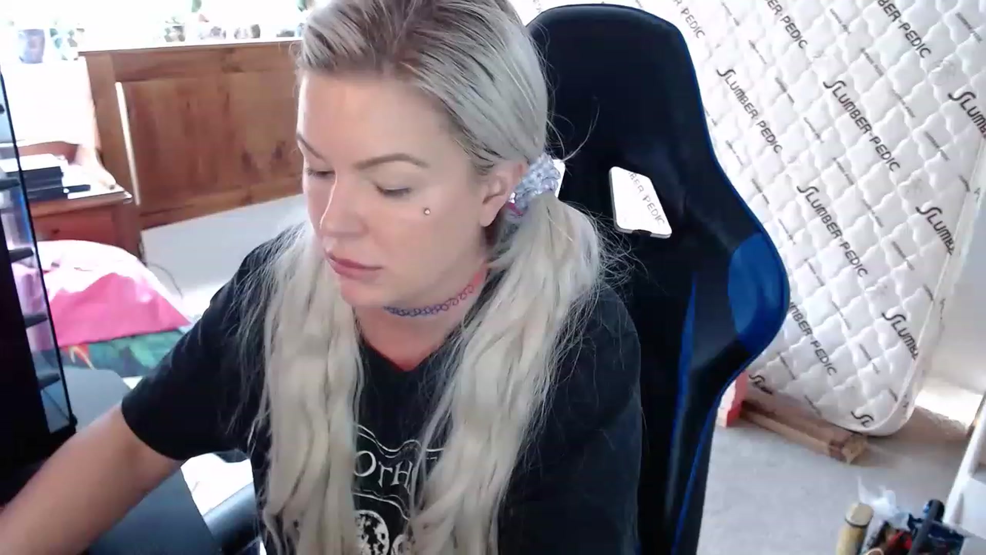 Gallery image thumbnail from QuinntonCobra's myfreecams stream on, 05/24/2023, 04:24 image 3 of 20