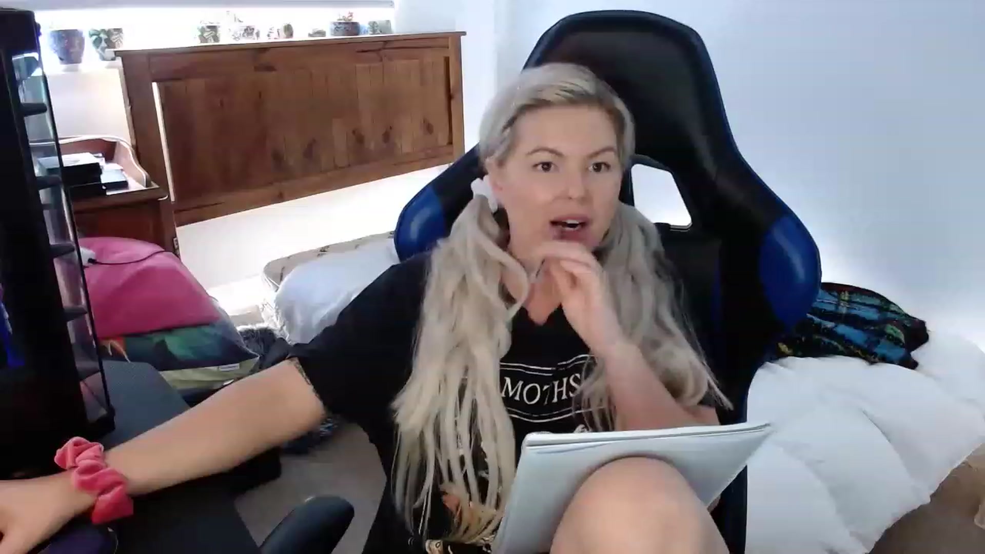 Gallery image thumbnail from QuinntonCobra's myfreecams stream on, 05/24/2023, 04:24 image 18 of 20