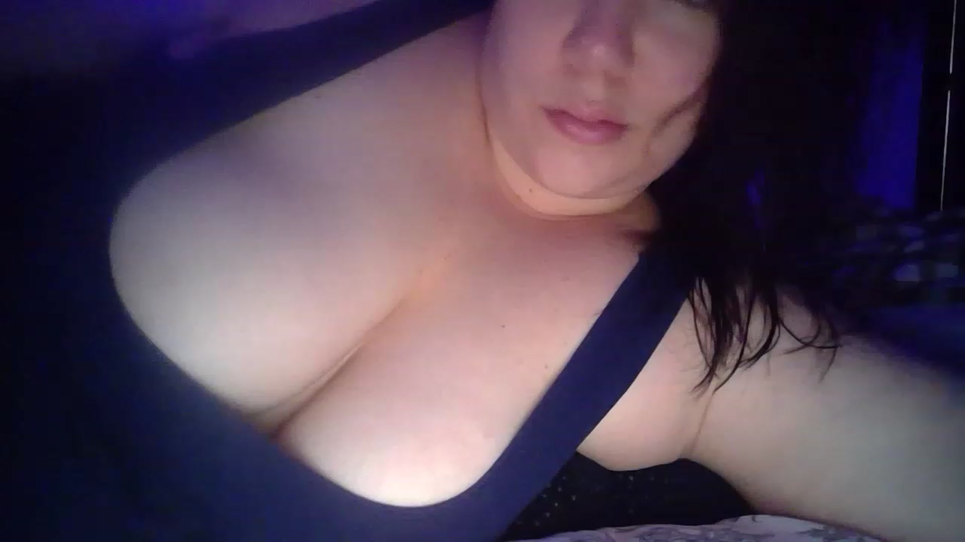 Gallery image thumbnail from Quixotic_One's myfreecams stream on, 12/25/2022, 12:54 image 15 of 20