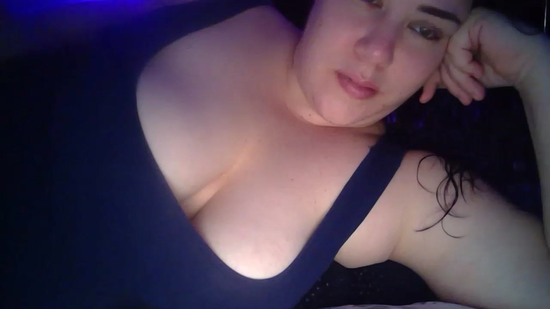 Gallery image thumbnail from Quixotic_One's myfreecams stream on, 12/25/2022, 12:54 image 1 of 20