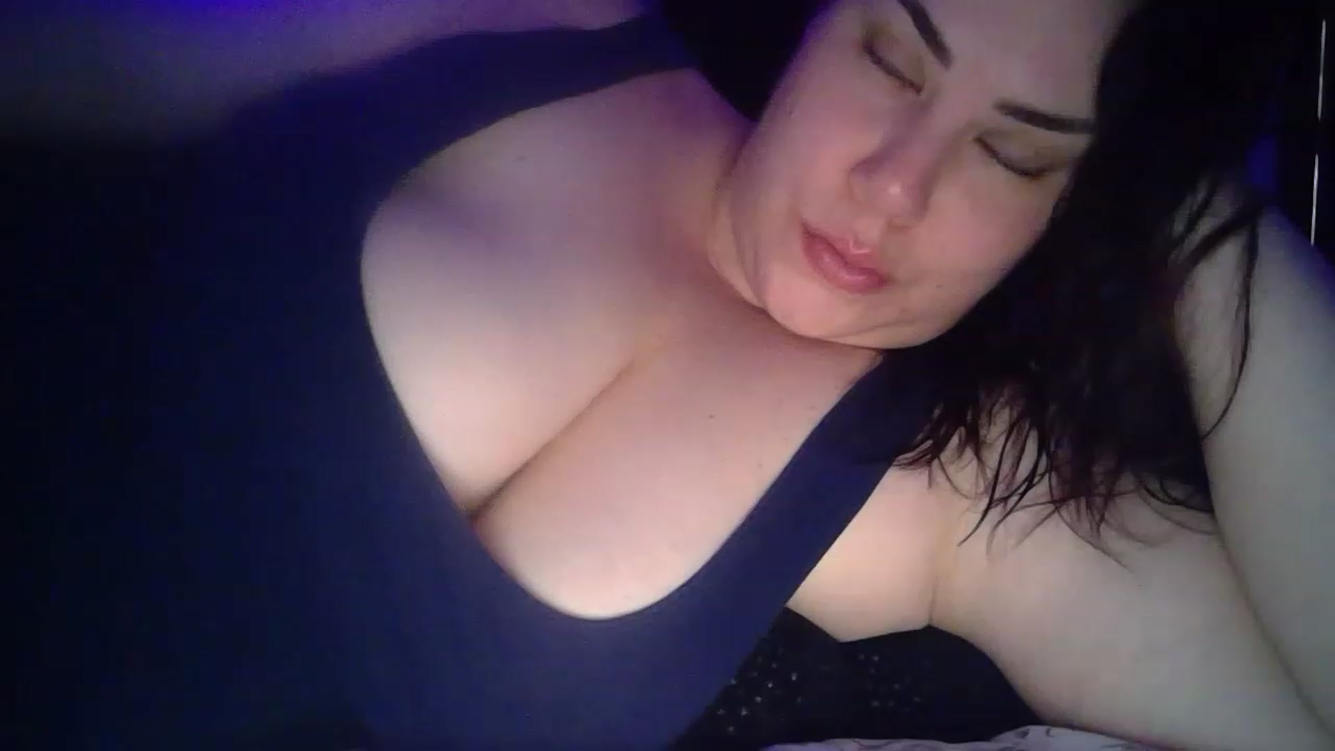 Gallery image thumbnail from Quixotic_One's myfreecams stream on, 12/25/2022, 12:54 image 5 of 20