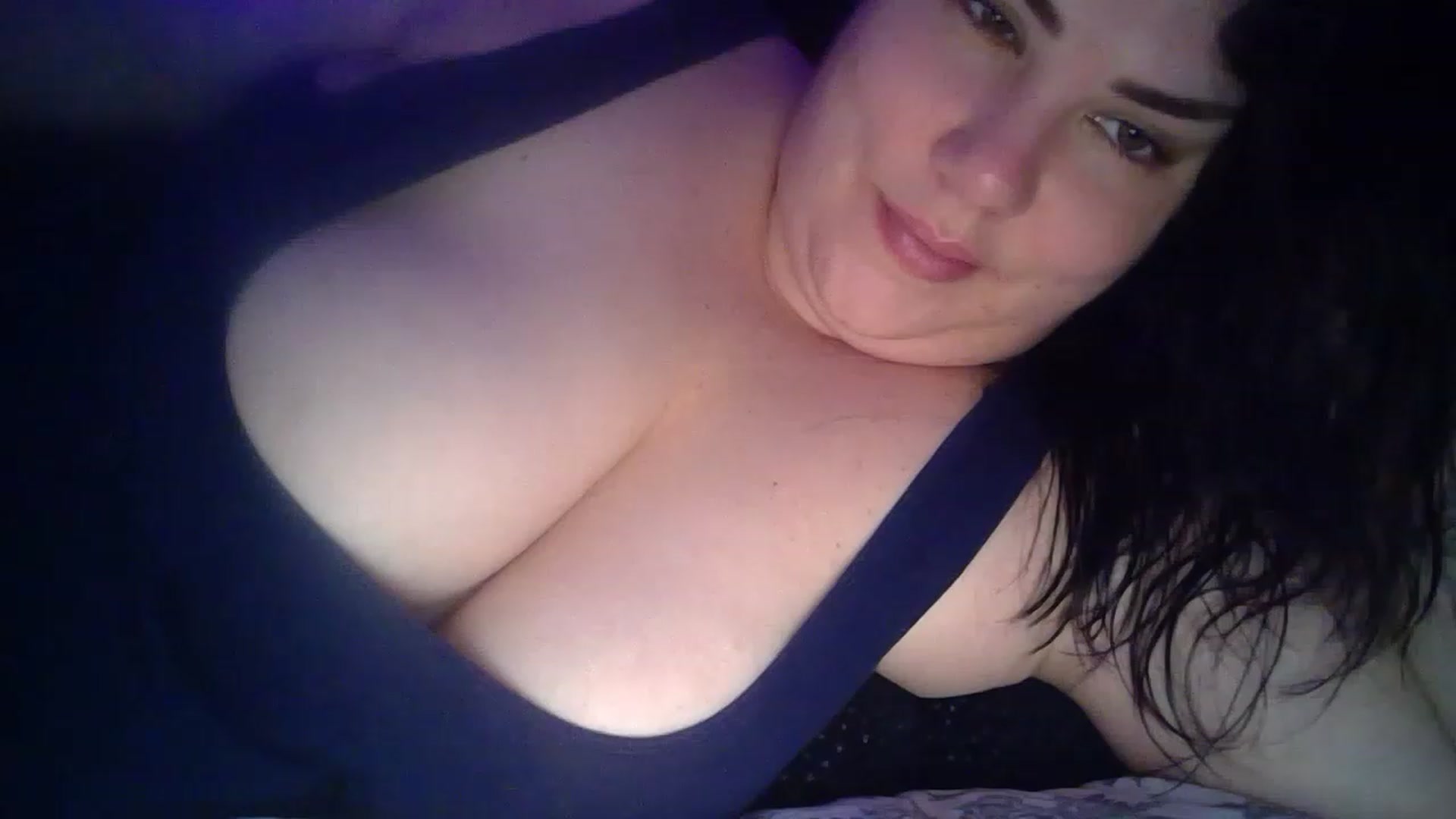 Gallery image thumbnail from Quixotic_One's myfreecams stream on, 12/25/2022, 12:54 image 17 of 20