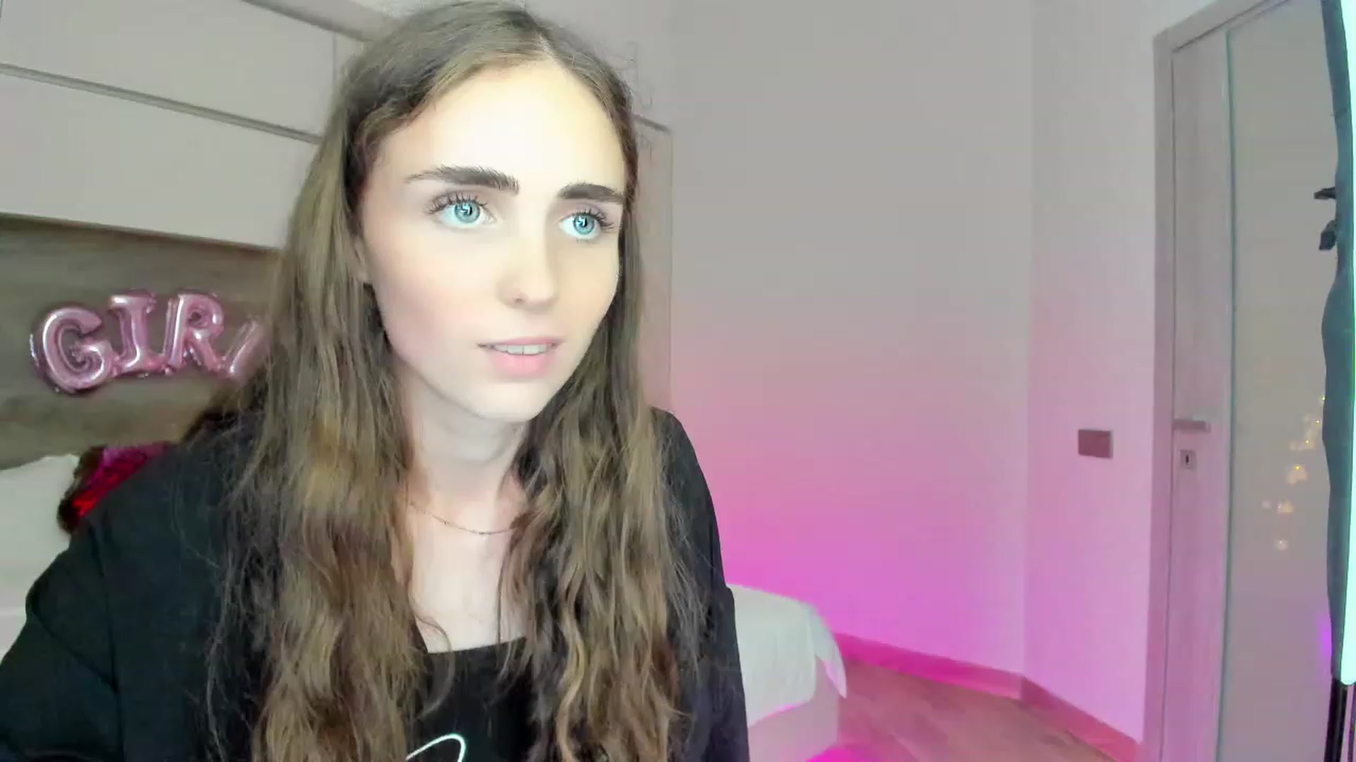 Gallery image thumbnail from Quokka_Love's myfreecams stream on, 08/27/2023, 17:49 image 19 of 20