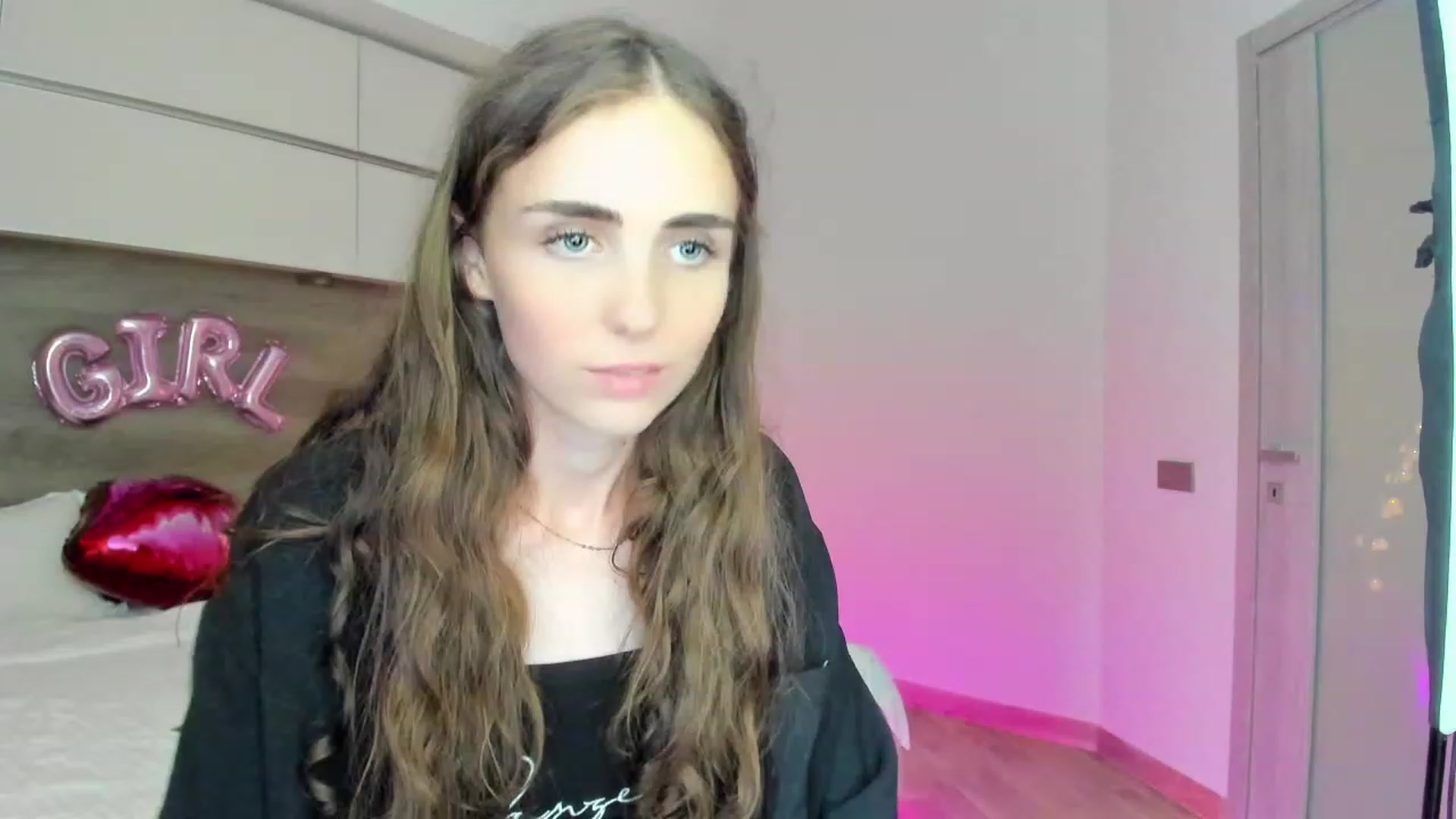 Gallery image thumbnail from Quokka_Love's myfreecams stream on, 08/27/2023, 17:49 image 8 of 20