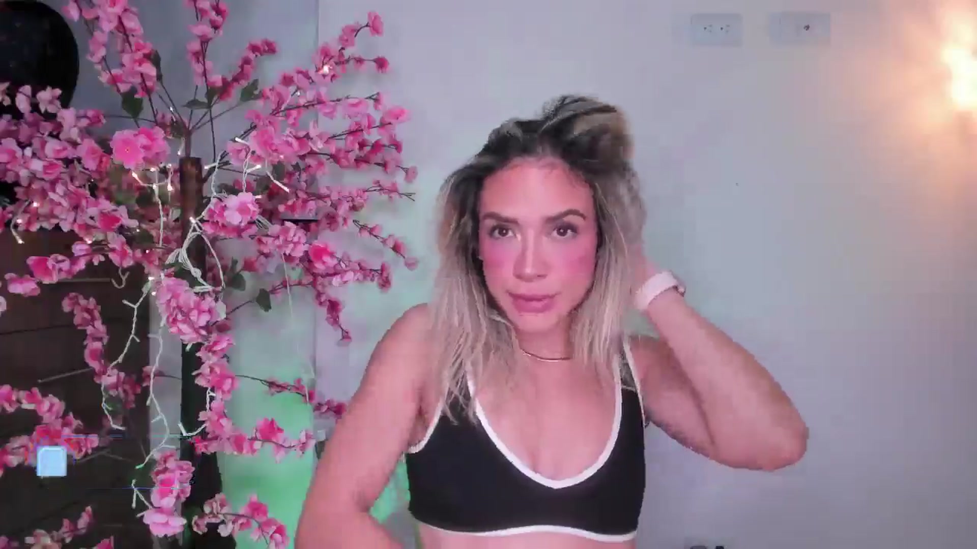 Gallery image thumbnail from R4VENN_'s myfreecams stream on, 12/21/2024, 09:59 image 3 of 20