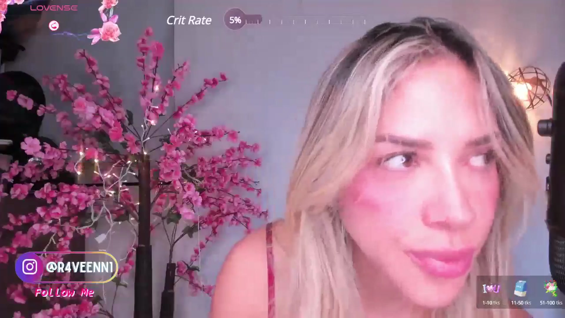 Gallery image thumbnail from R4VENN_'s myfreecams stream on, 12/22/2024, 15:10 image 17 of 20