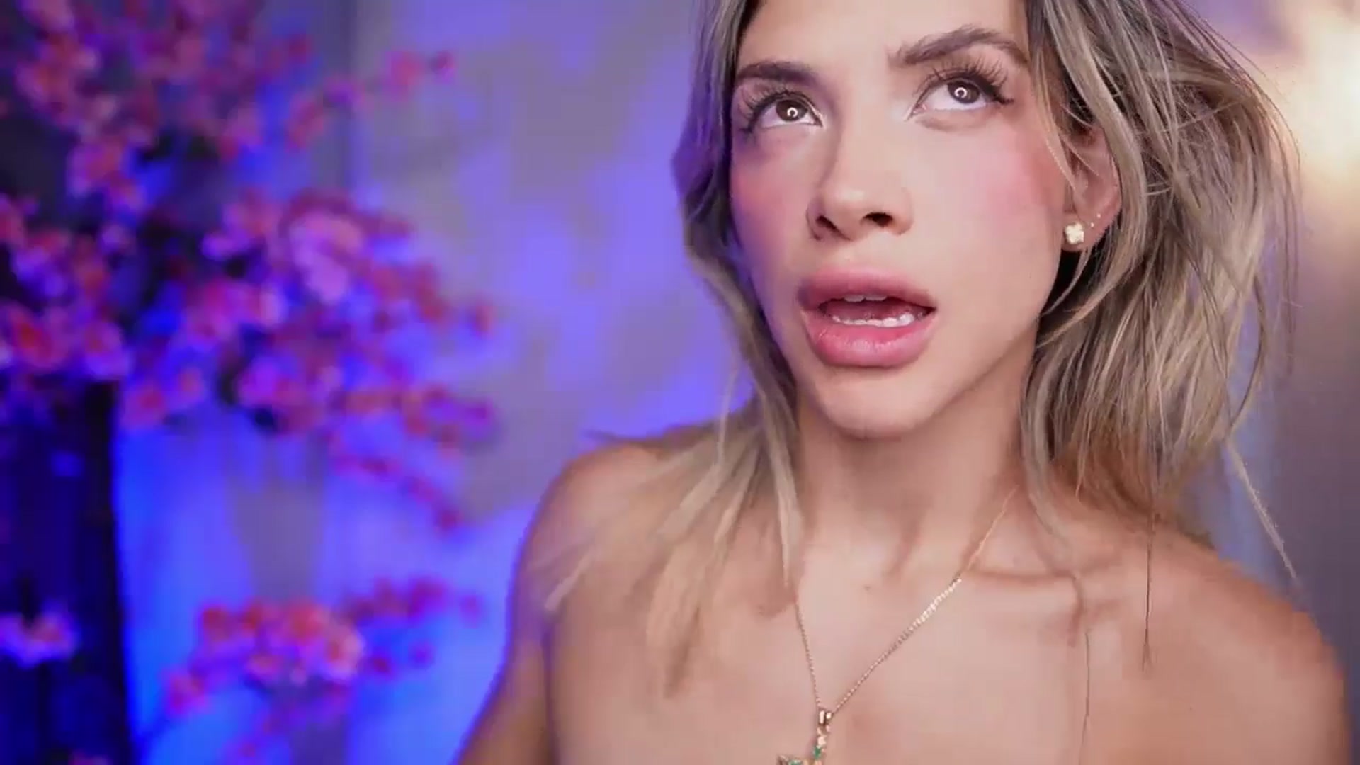 Gallery image thumbnail from R4VENN_'s myfreecams stream on, 01/17/2025, 13:33 image 6 of 20