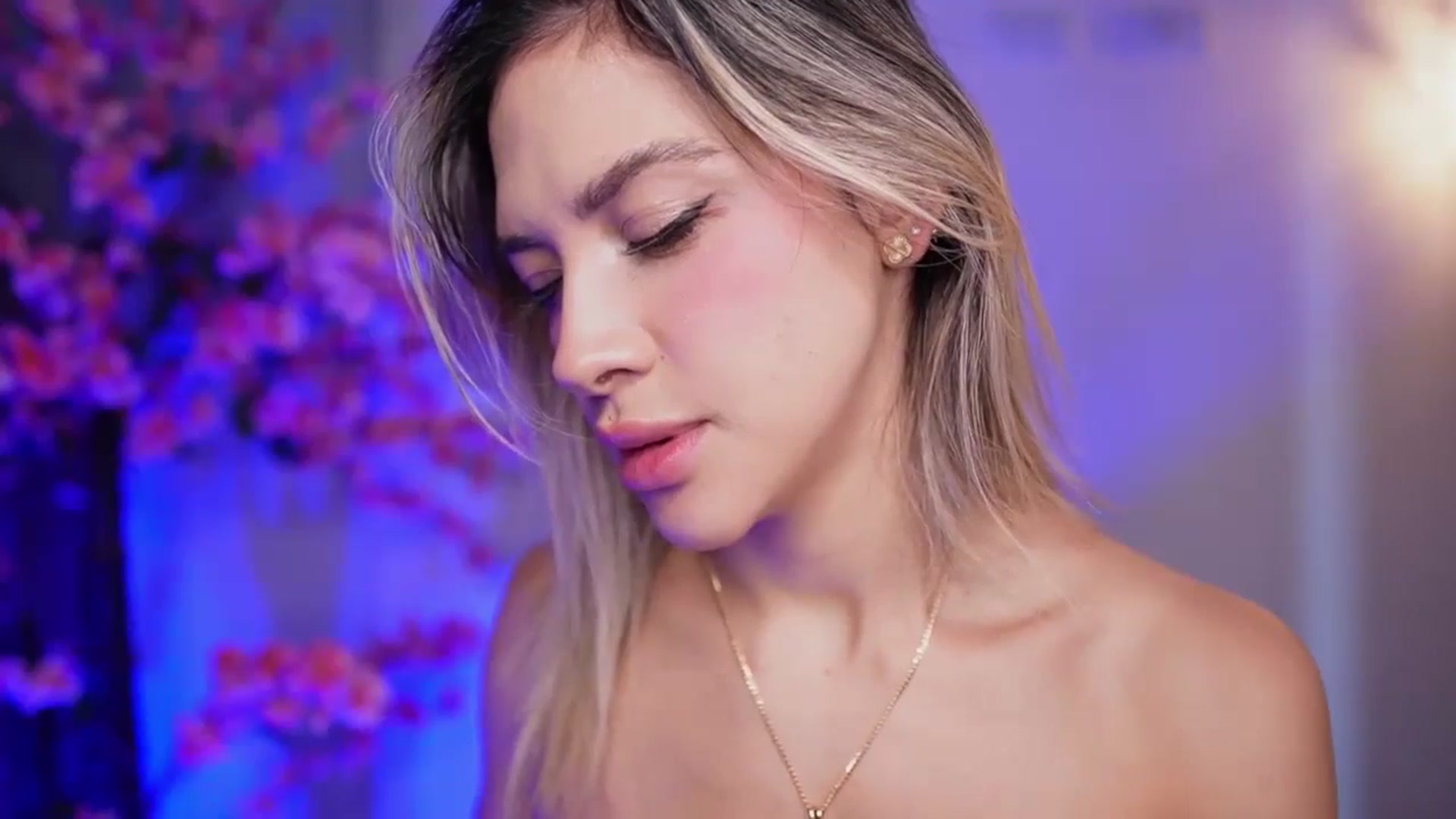 Gallery image thumbnail from R4VENN_'s myfreecams stream on, 01/17/2025, 13:33 image 3 of 20