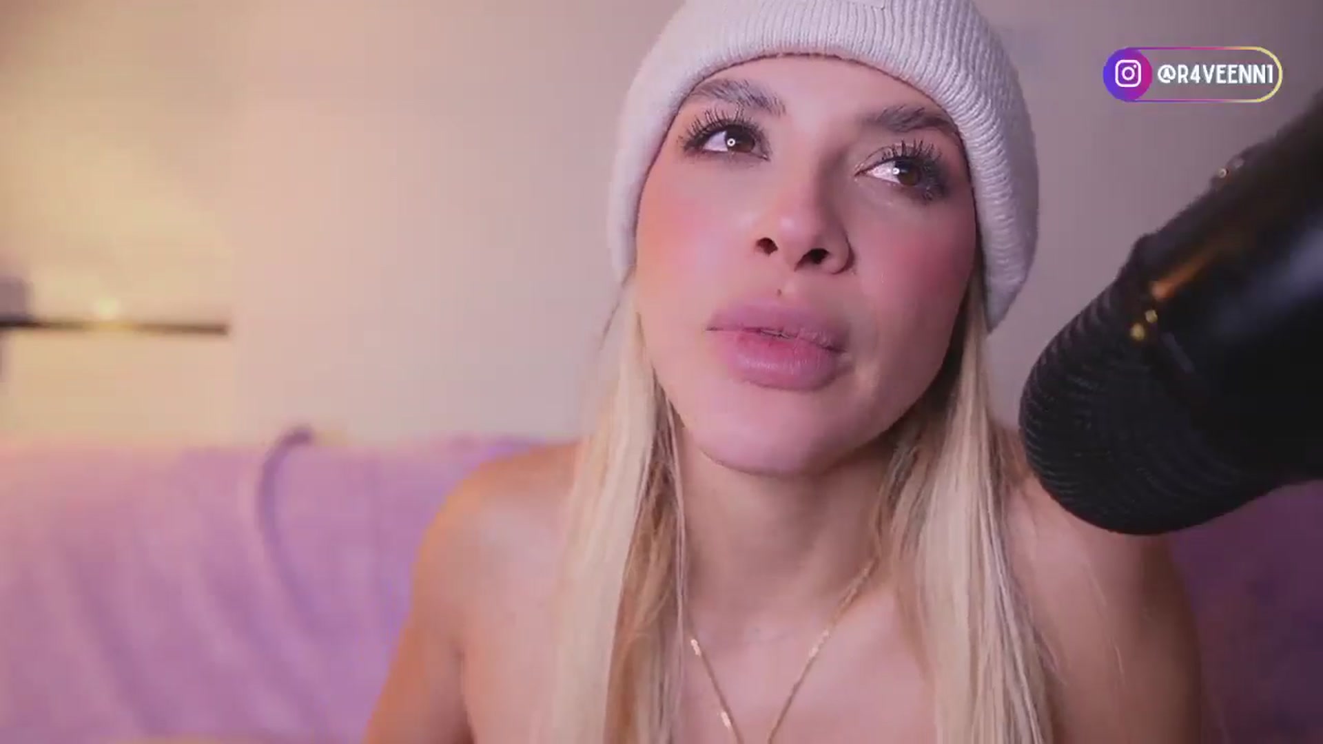 Gallery image thumbnail from R4VENN_'s myfreecams stream on, 11/08/2025, 10:15 image 7 of 20