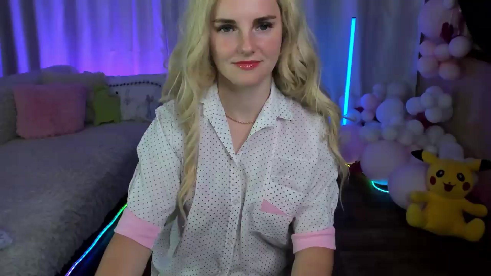 Gallery image thumbnail from RAISA_AFIFI_'s myfreecams stream on, 07/09/2026, 02:51 image 1 of 20