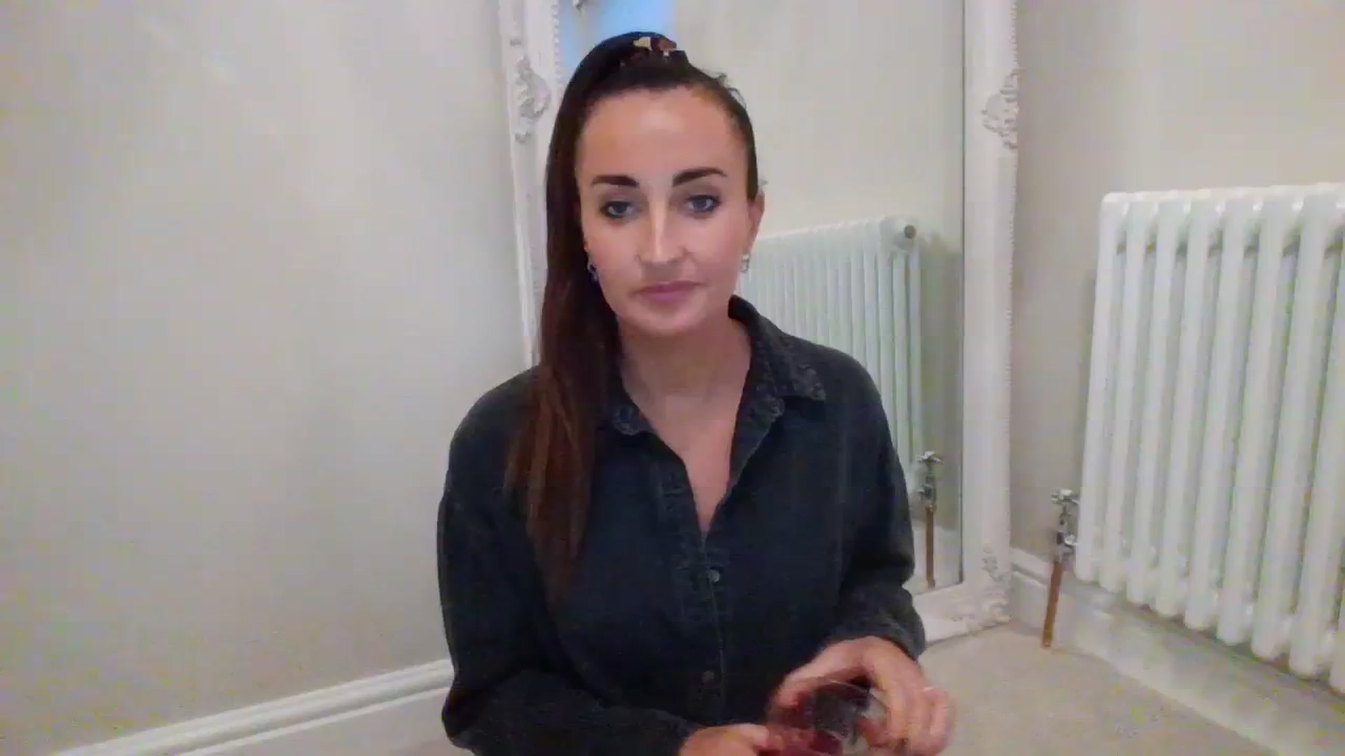 Gallery image thumbnail from RJane's myfreecams stream on, 09/12/2023, 18:55 image 1 of 20