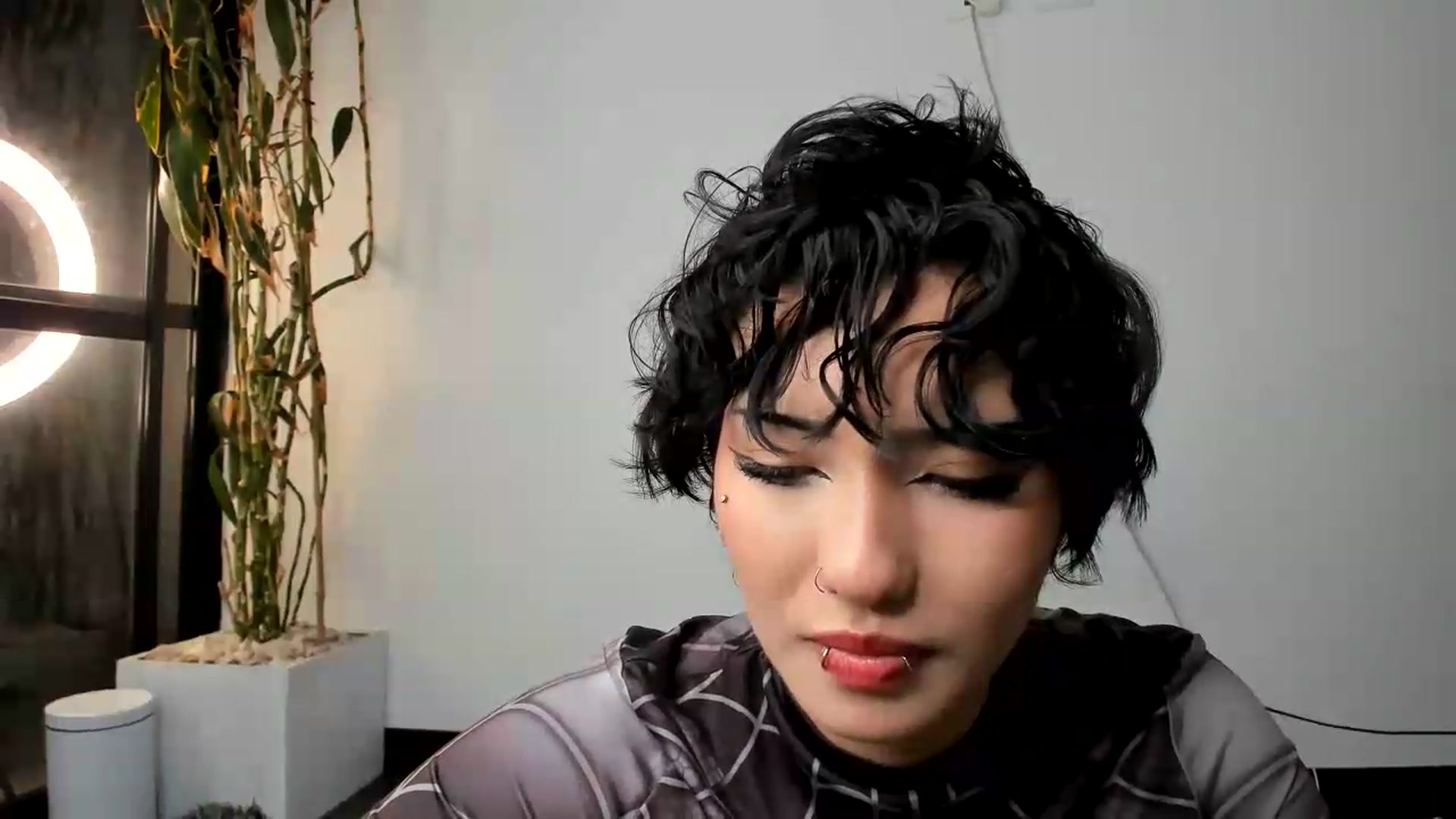 Gallery image thumbnail from R_O_S_S_E's myfreecams stream on, 09/11/2026, 24:01 image 4 of 20