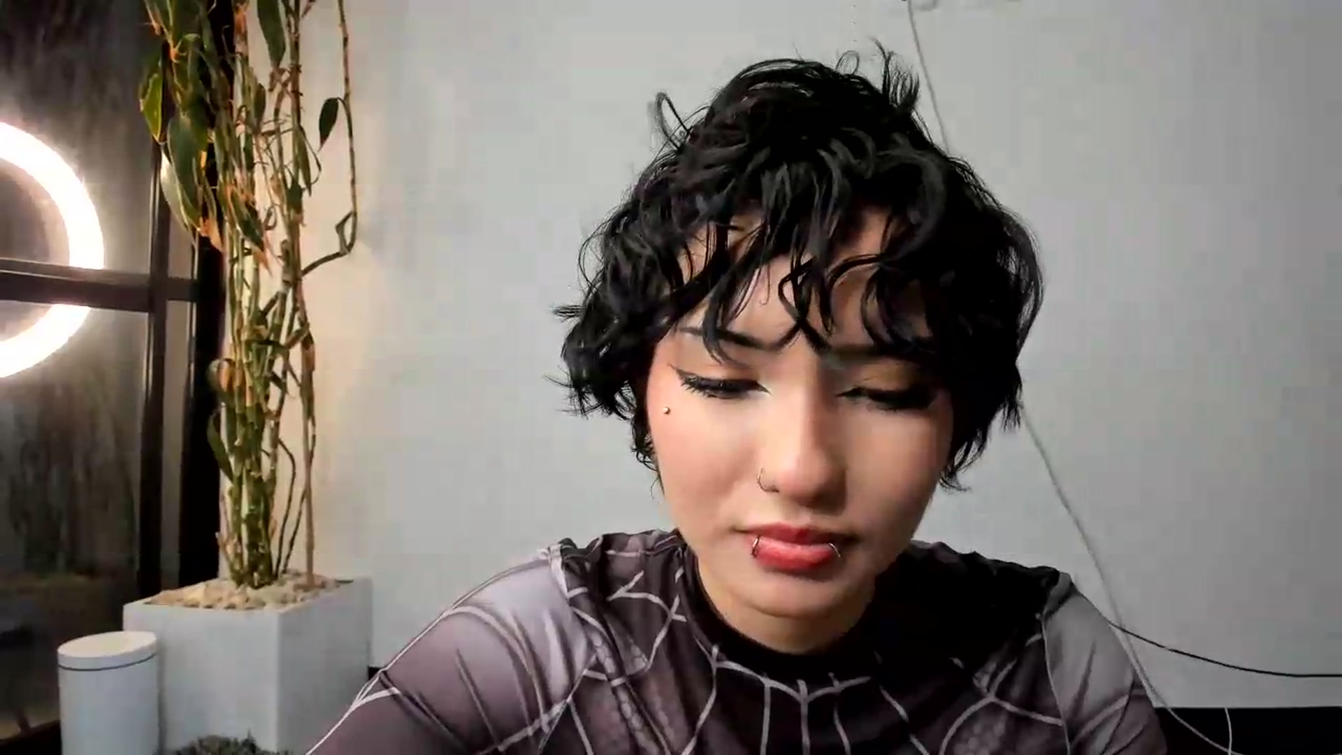 Gallery image thumbnail from R_O_S_S_E's myfreecams stream on, 09/11/2026, 24:01 image 6 of 20