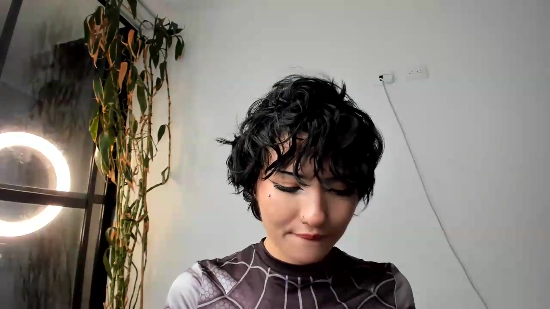 Gallery image thumbnail from R_O_S_S_E's myfreecams stream on, 09/11/2026, 24:01 image 16 of 20