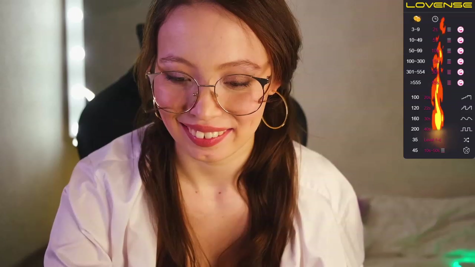 Gallery image thumbnail from R_O_S_Y's myfreecams stream on, 11/28/2022, 05:04 image 3 of 20