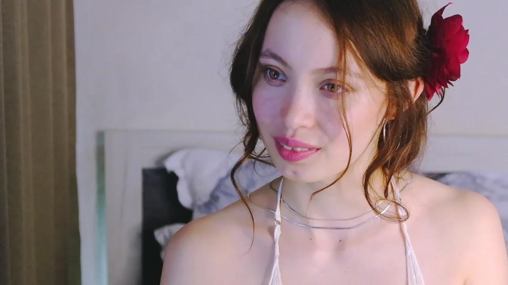 Gallery image thumbnail from R_O_S_Y's myfreecams stream on, 09/10/2023, 10:36 image 18 of 20