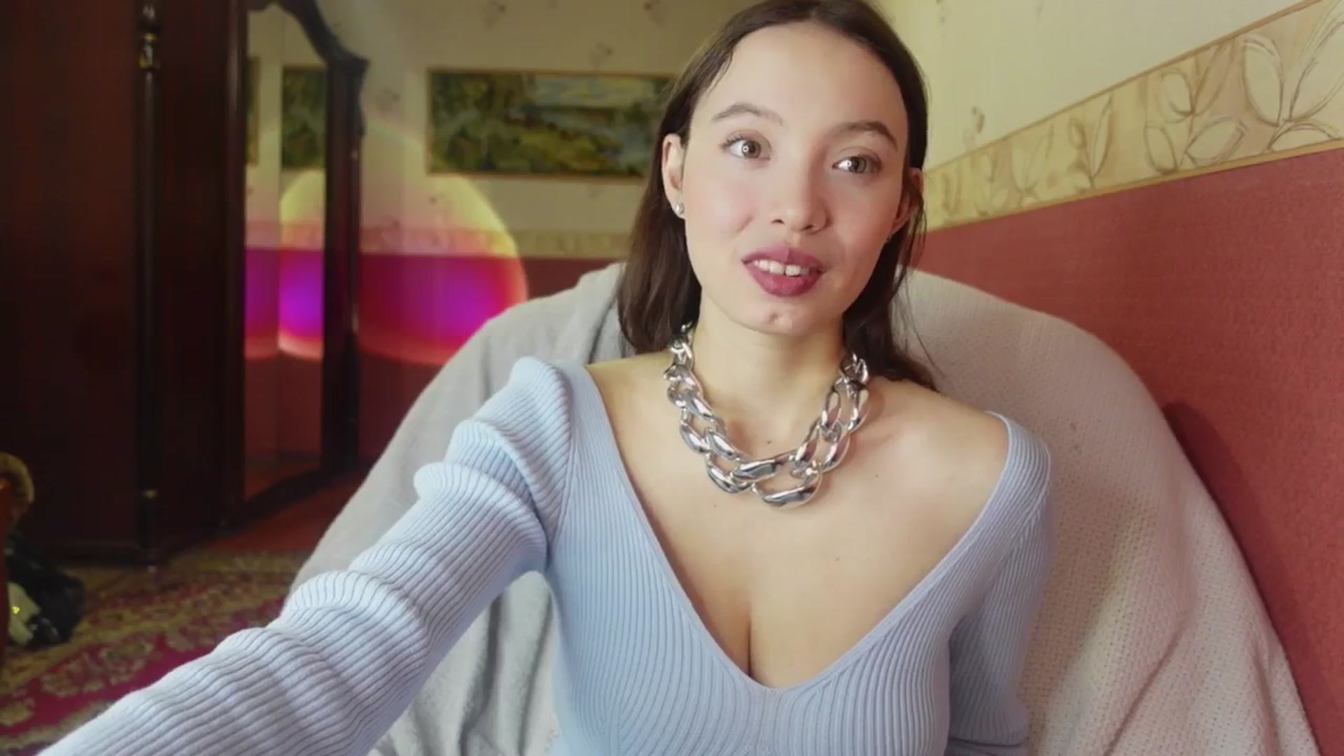 Gallery image thumbnail from R_O_S_Y's myfreecams stream on, 12/15/2024, 06:49 image 4 of 20