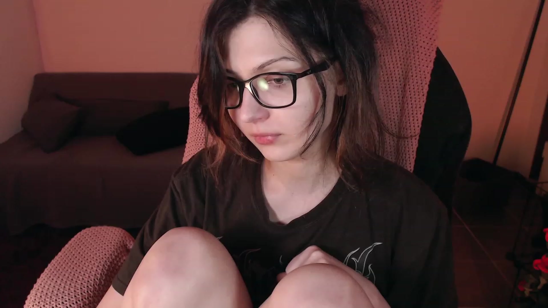 Gallery image thumbnail from R_____A___d's myfreecams stream on, 09/04/2023, 07:05 image 8 of 20