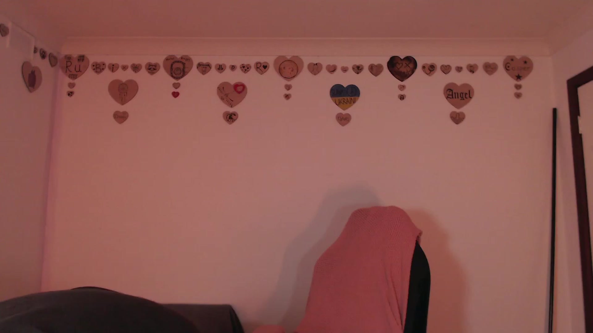 Gallery image thumbnail from R_____A___d's myfreecams stream on, 09/04/2023, 07:05 image 10 of 20