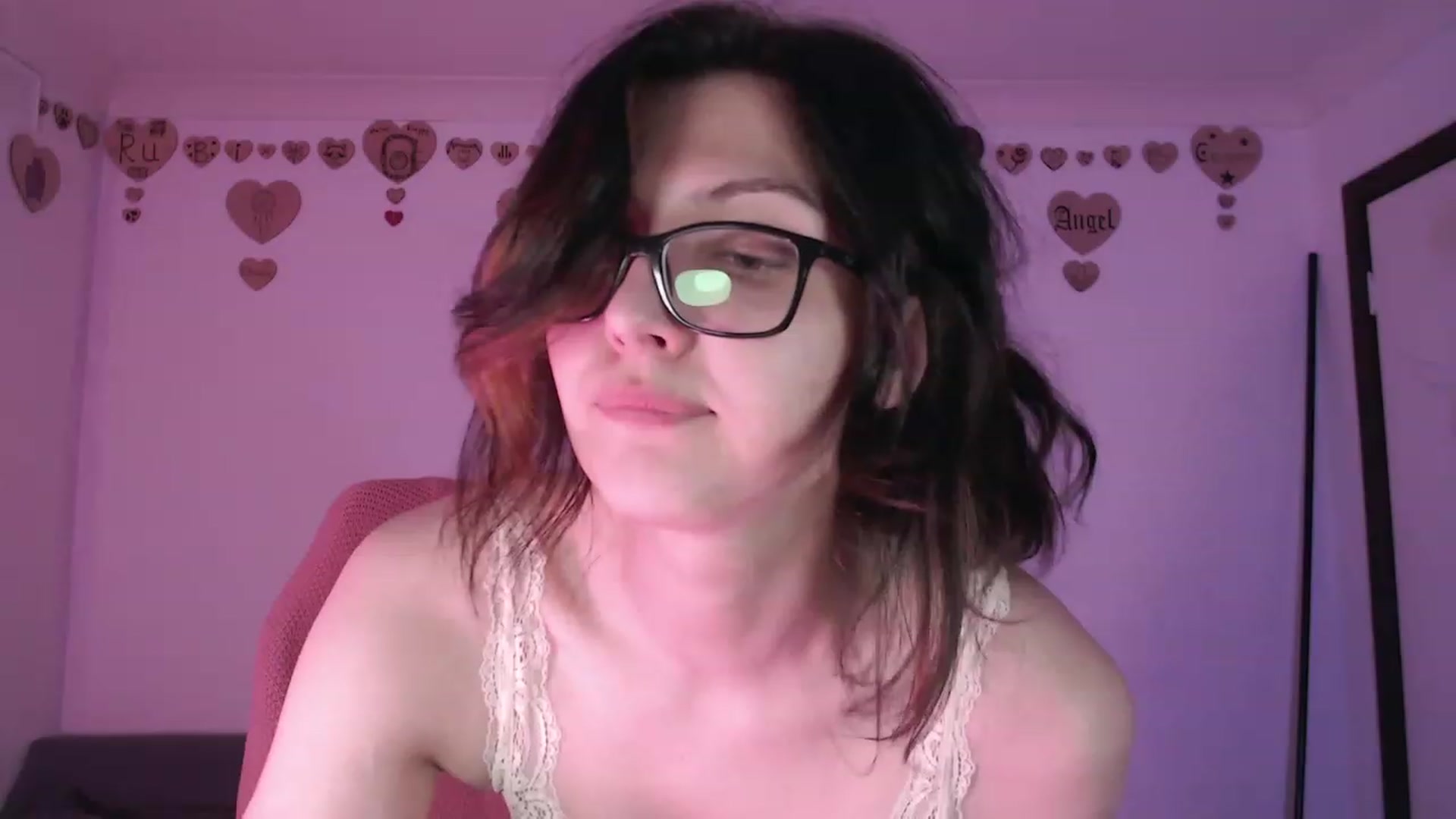 Gallery image thumbnail from R_____A___d's myfreecams stream on, 09/04/2023, 07:05 image 13 of 20
