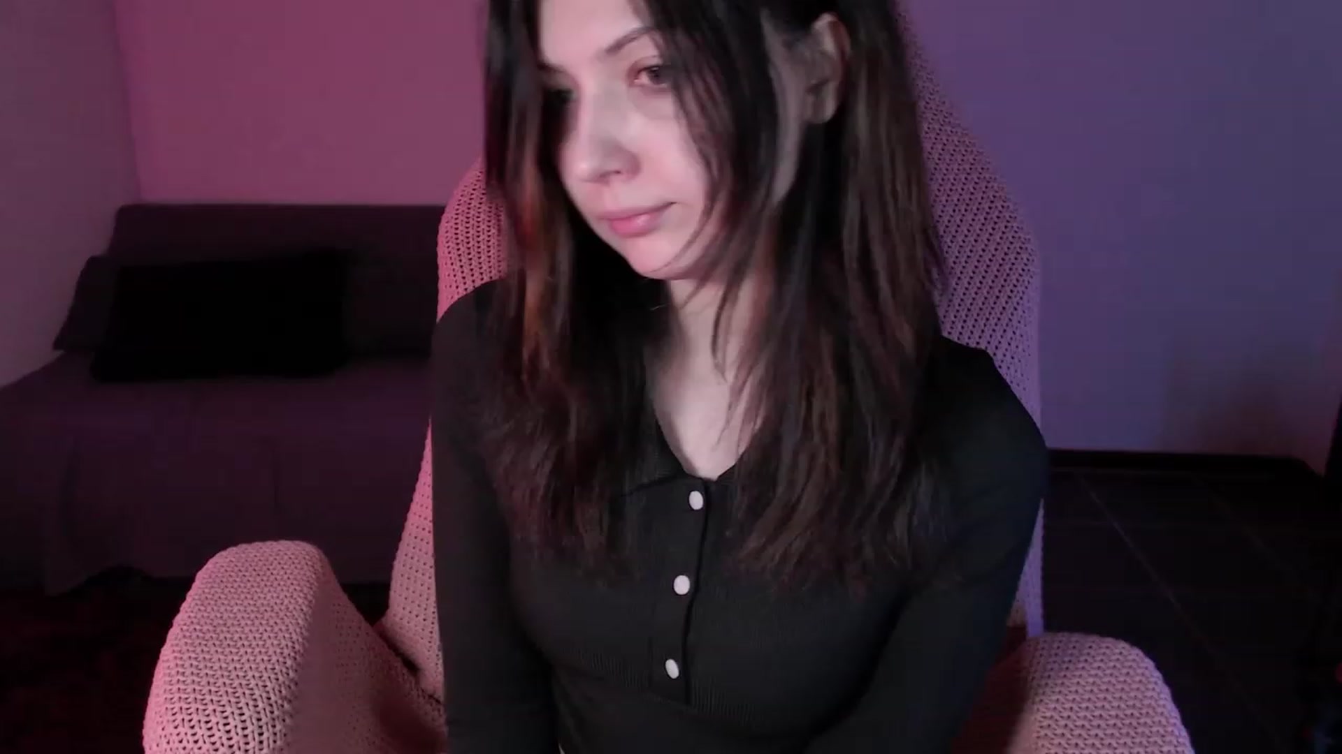 Gallery image thumbnail from R__mT_Av_id's myfreecams stream on, 09/05/2023, 03:37 image 17 of 20