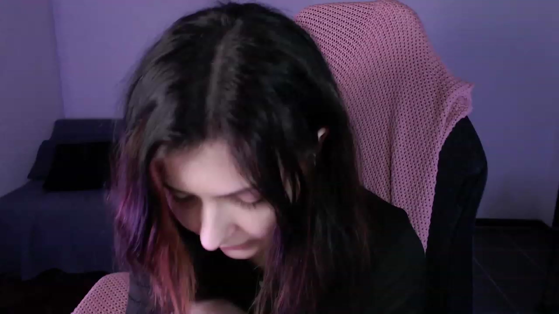 Gallery image thumbnail from R__mT_Av_id's myfreecams stream on, 09/05/2023, 03:37 image 12 of 20