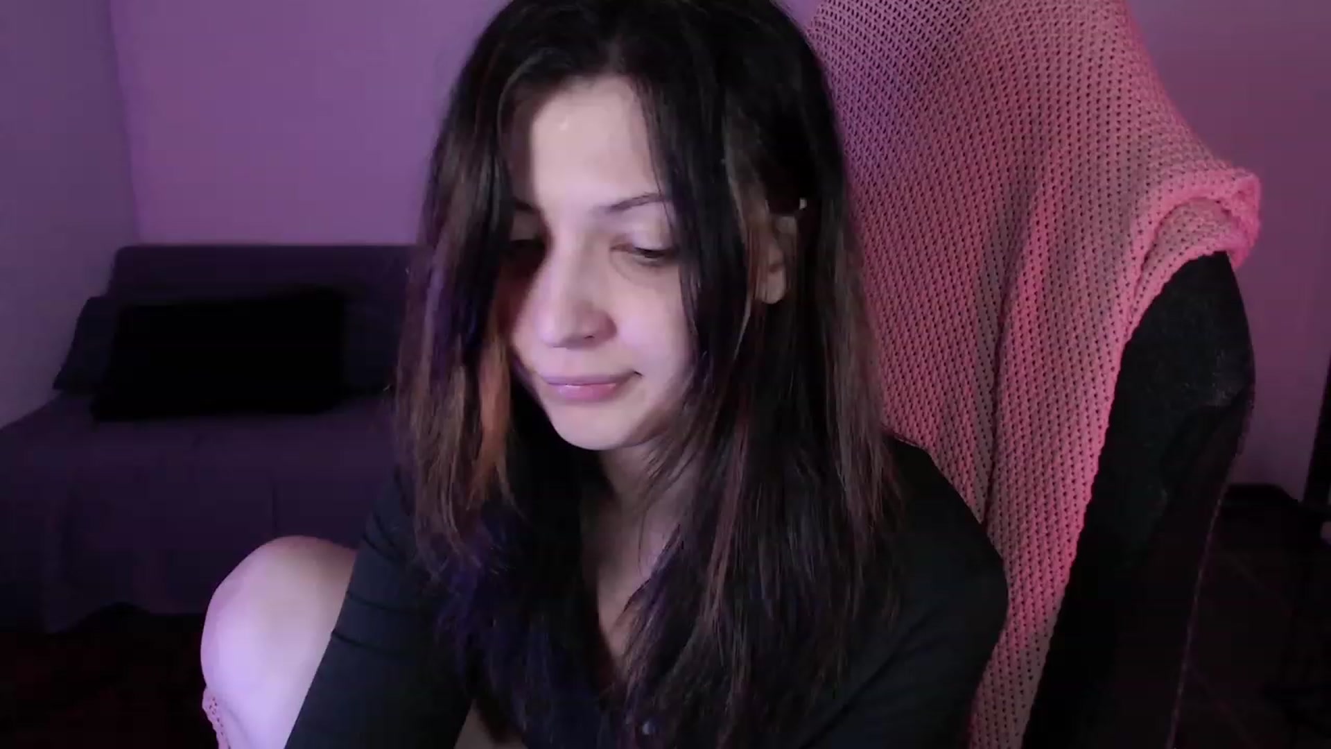 Gallery image thumbnail from R__mT_Av_id's myfreecams stream on, 09/05/2023, 03:37 image 10 of 20