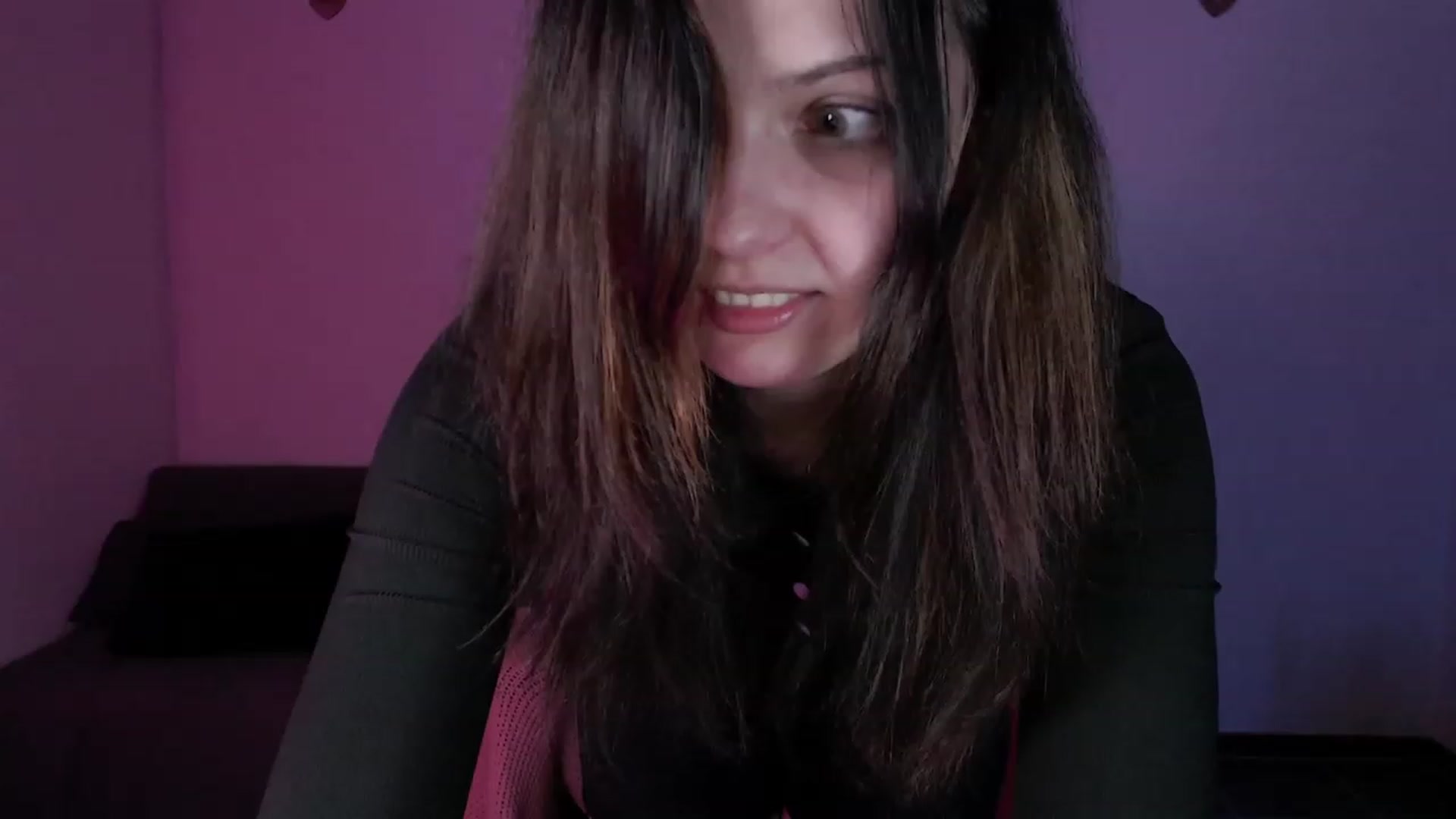 Gallery image thumbnail from R__mT_Av_id's myfreecams stream on, 09/05/2023, 03:37 image 15 of 20