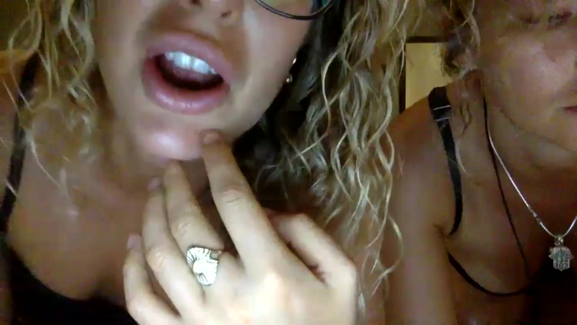 Gallery image thumbnail from RaRaaaaxx's myfreecams stream on, 05/06/2024, 11:39 image 1 of 20