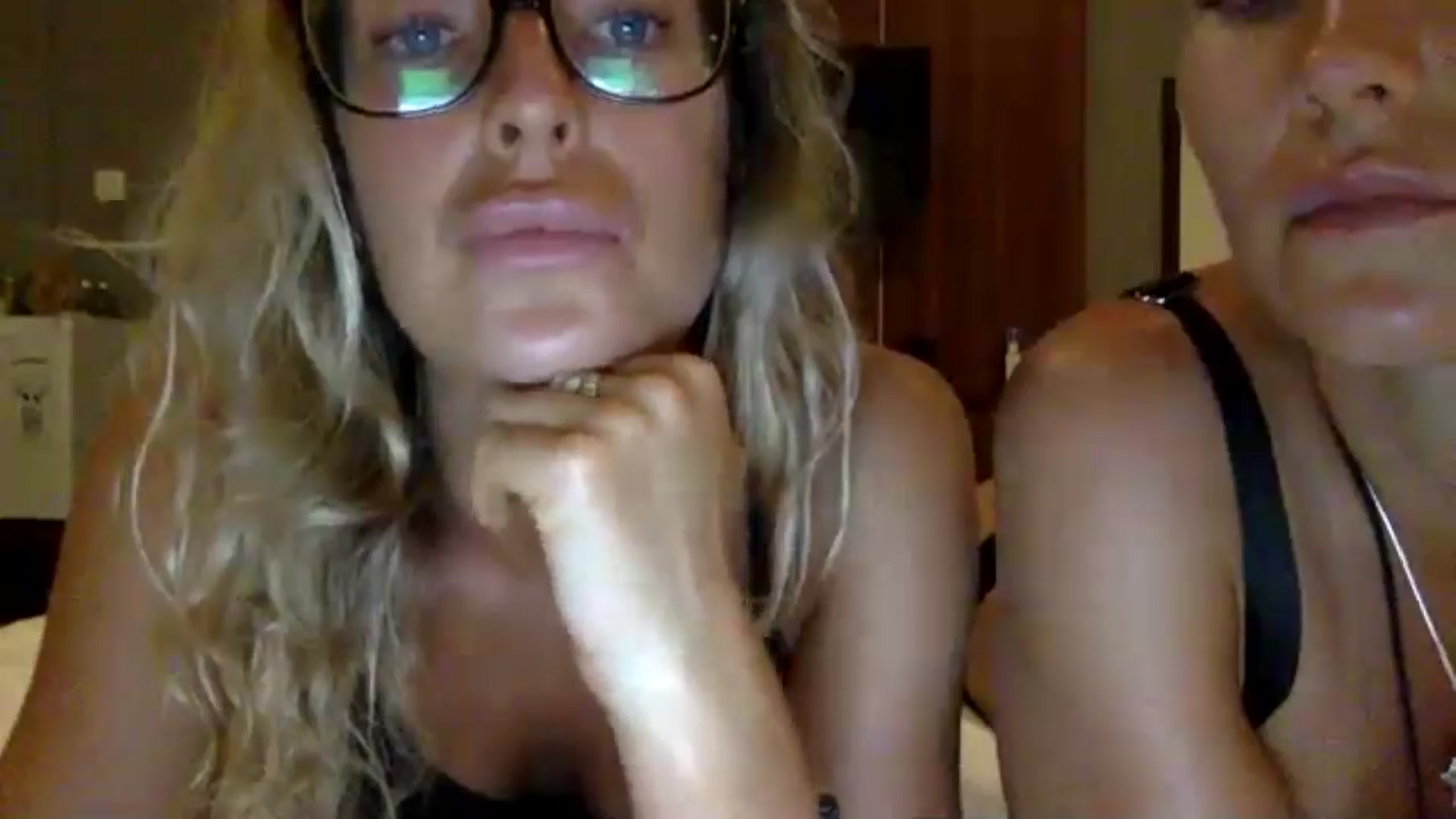 Gallery image thumbnail from RaRaaaaxx's myfreecams stream on, 05/18/2024, 12:28 image 9 of 20