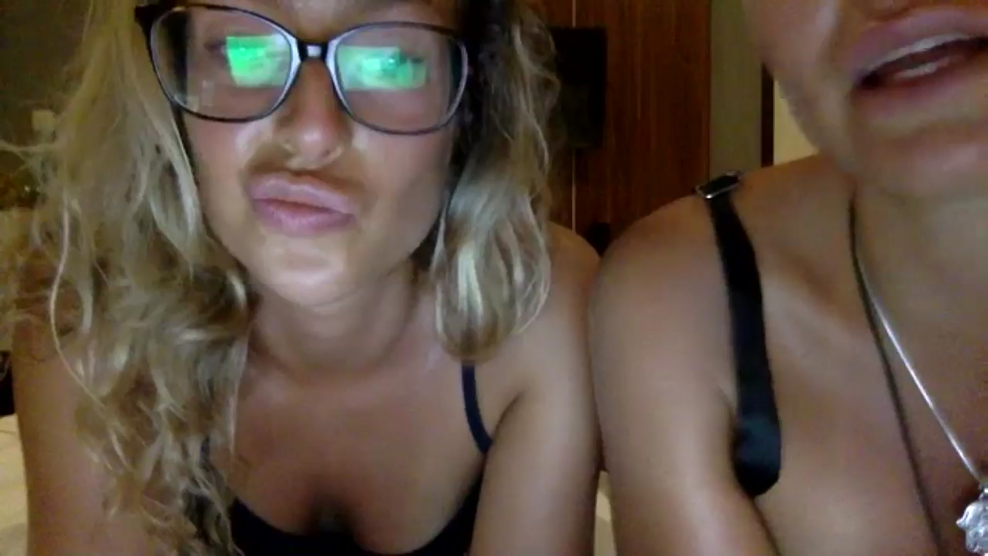 Gallery image thumbnail from RaRaaaaxx's myfreecams stream on, 05/18/2024, 12:28 image 4 of 20