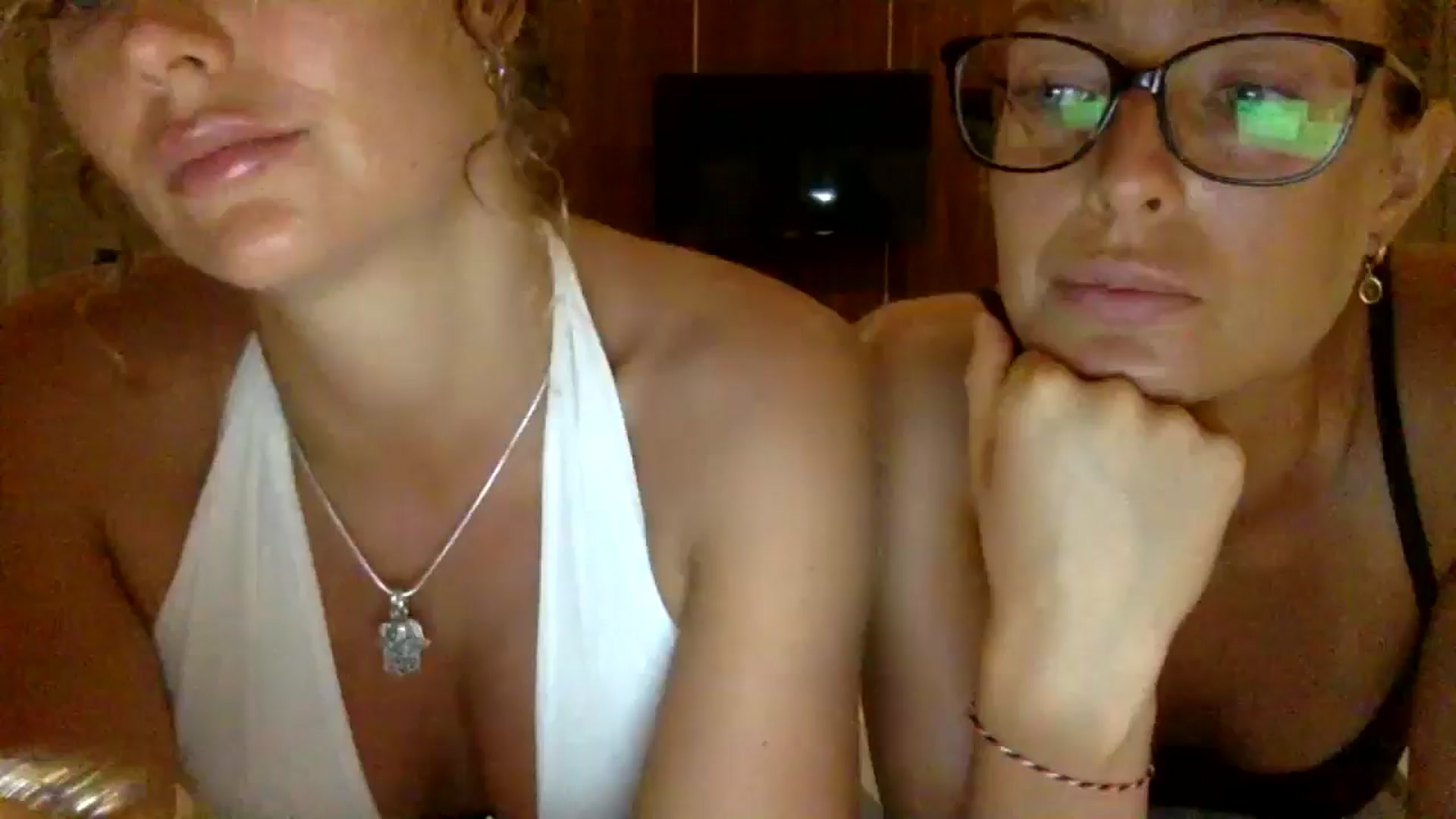 Gallery image thumbnail from RaRaaaaxx's myfreecams stream on, 05/19/2024, 12:10 image 4 of 20