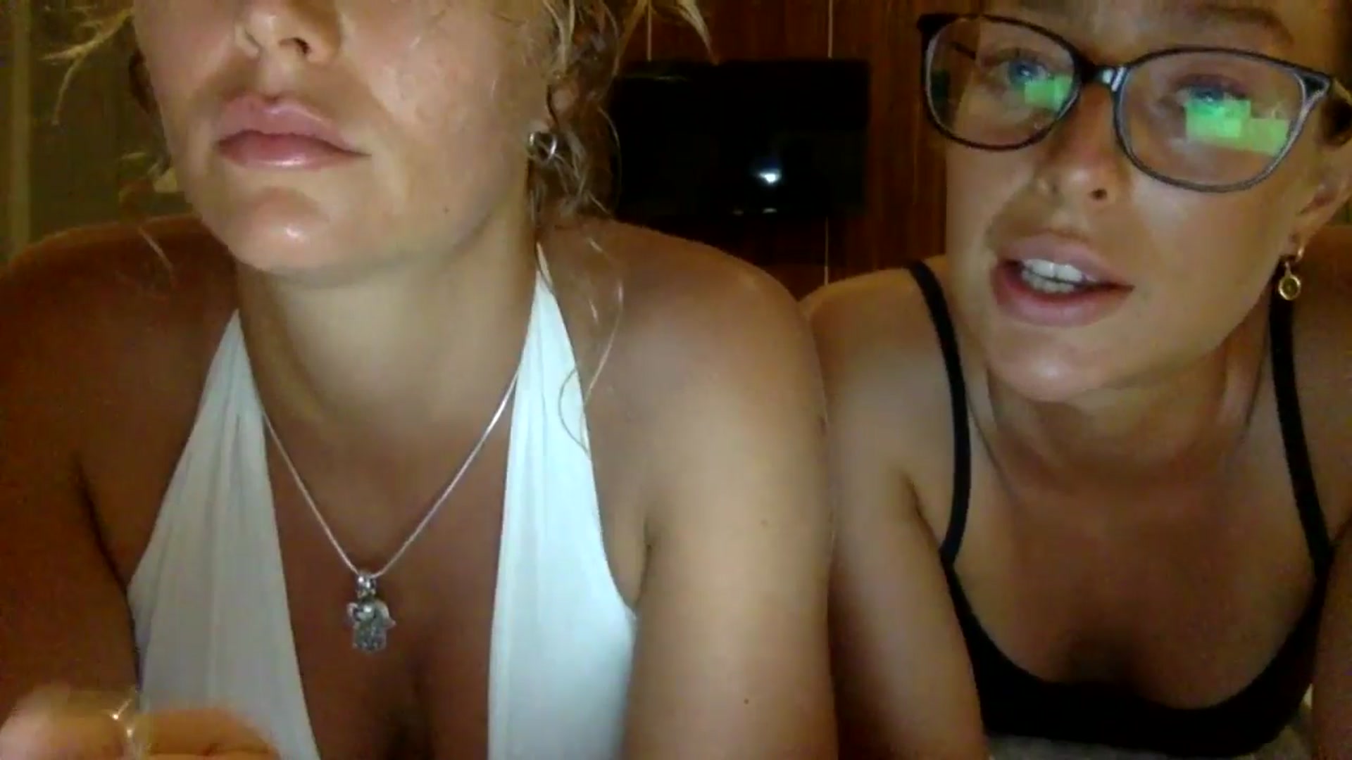 Gallery image thumbnail from RaRaaaaxx's myfreecams stream on, 05/19/2024, 12:10 image 5 of 20