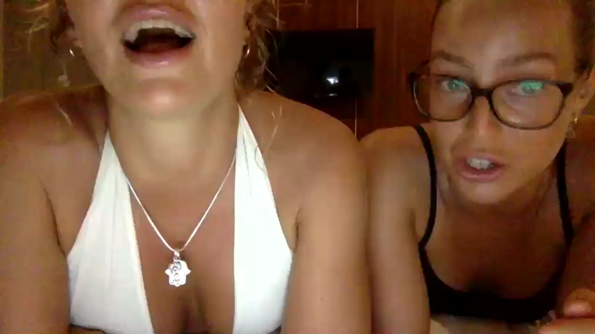 Gallery image thumbnail from RaRaaaaxx's myfreecams stream on, 05/19/2024, 12:10 image 3 of 20