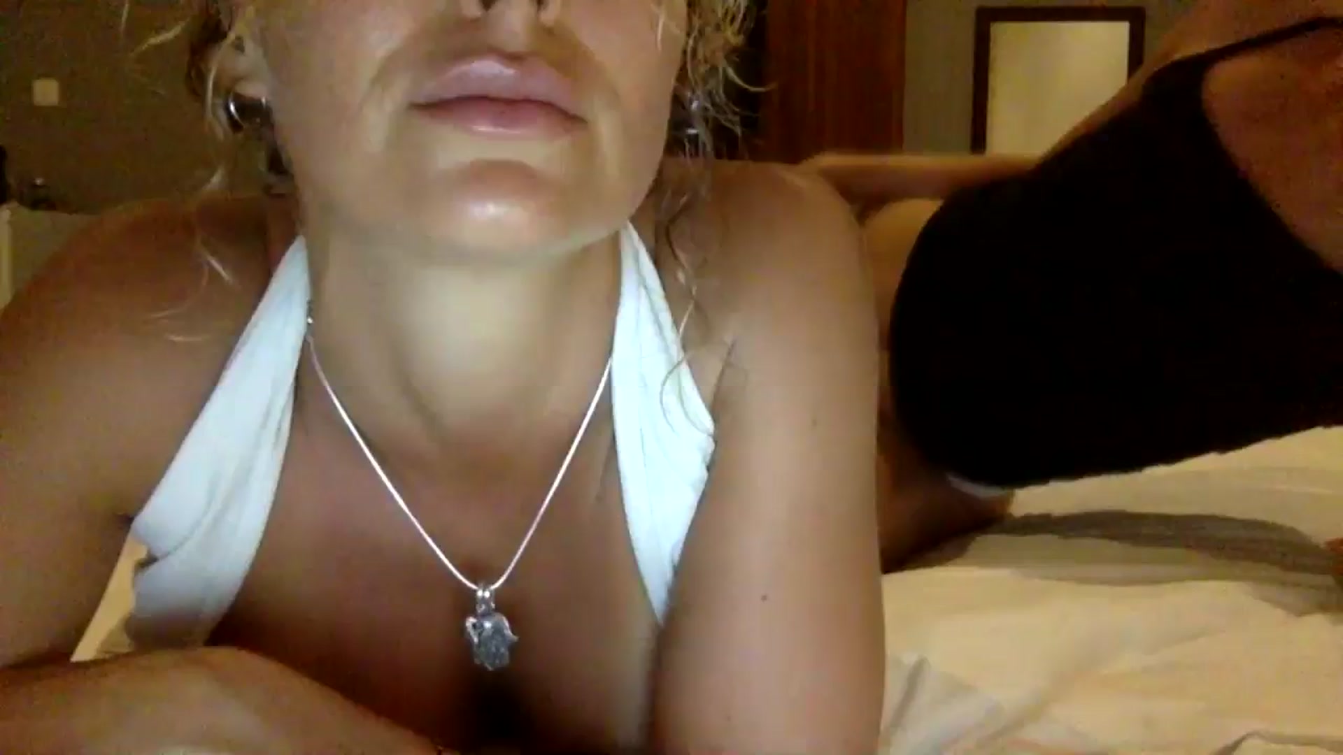 Gallery image thumbnail from RaRaaaaxx's myfreecams stream on, 05/19/2024, 12:34 image 1 of 20