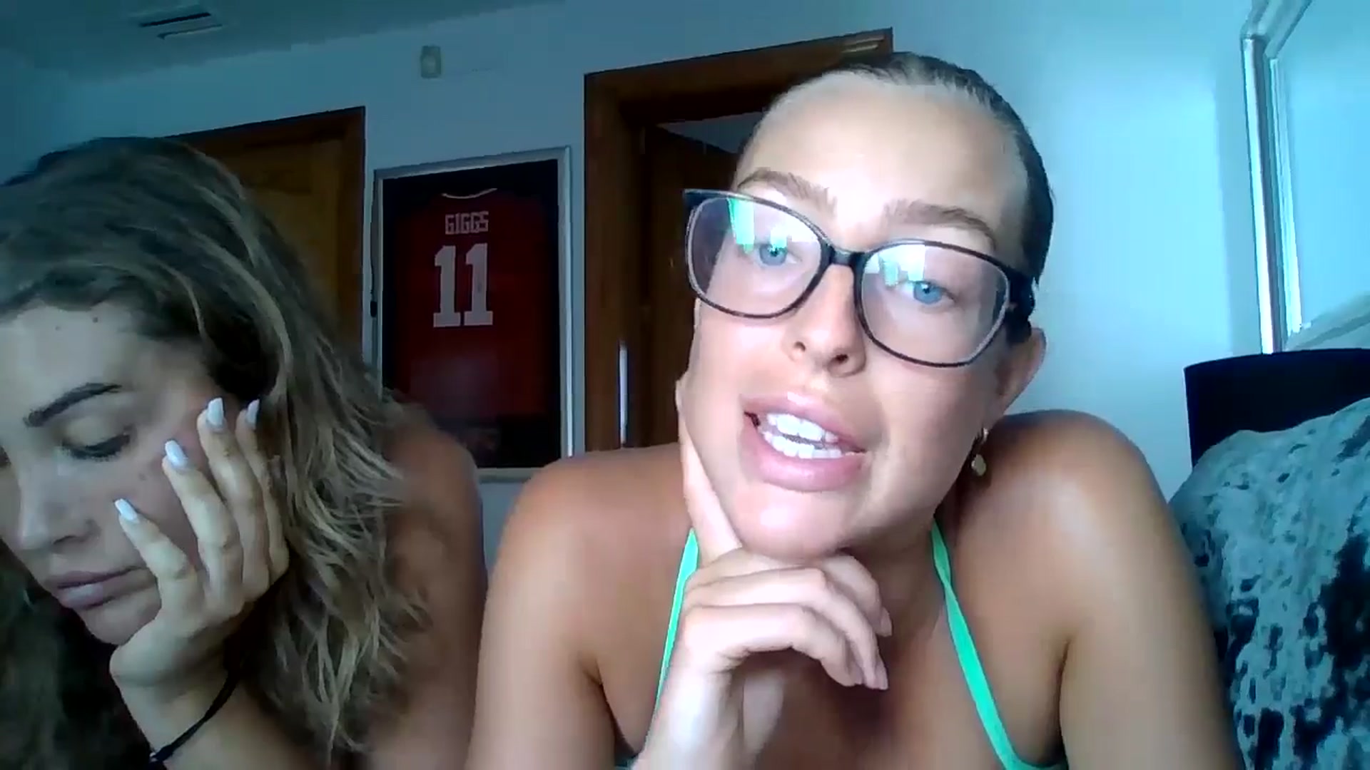 Gallery image thumbnail from RaRaaaaxx's myfreecams stream on, 08/12/2024, 16:45 image 16 of 20