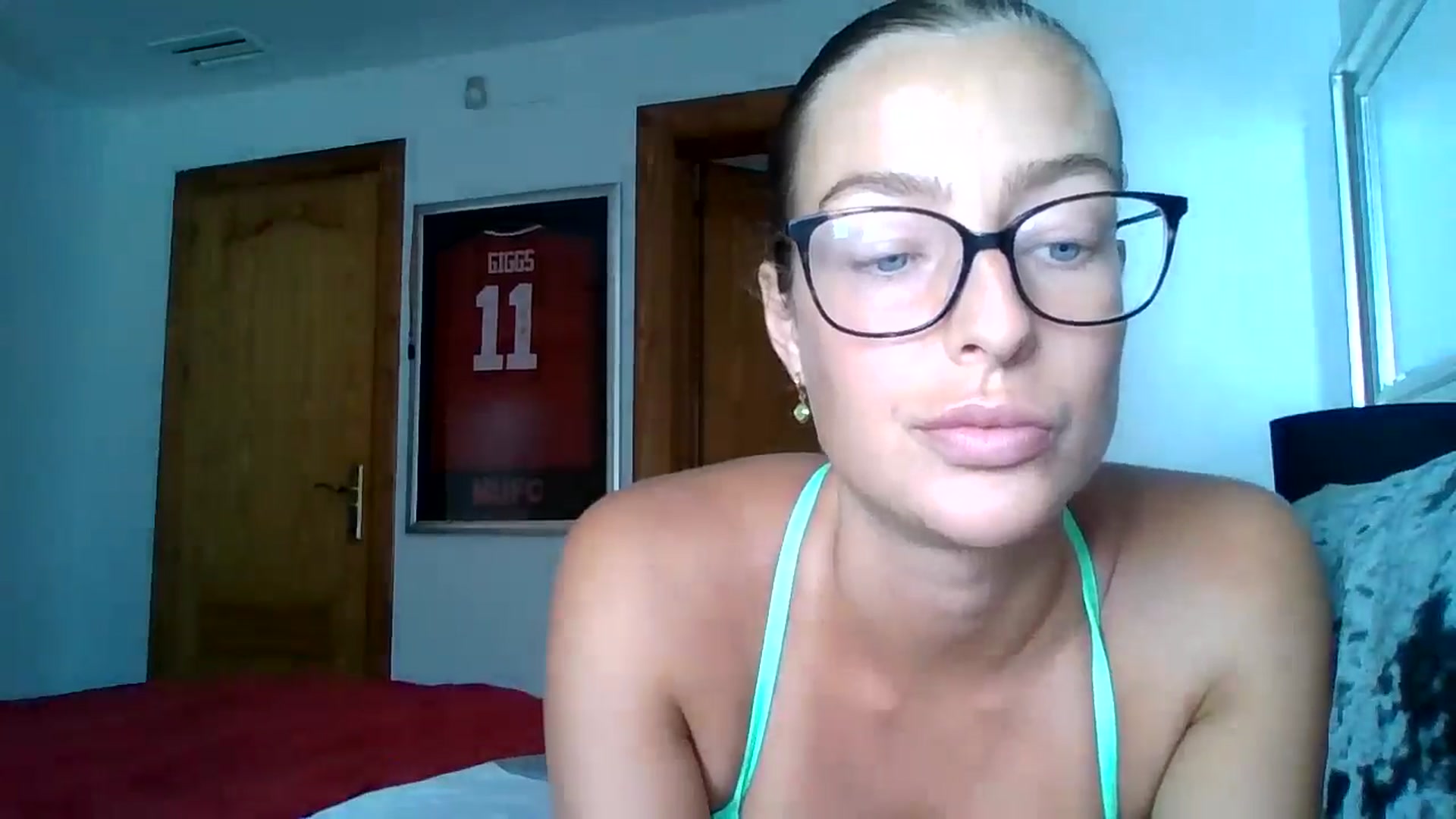 Gallery image thumbnail from RaRaaaaxx's myfreecams stream on, 08/12/2024, 16:45 image 15 of 20