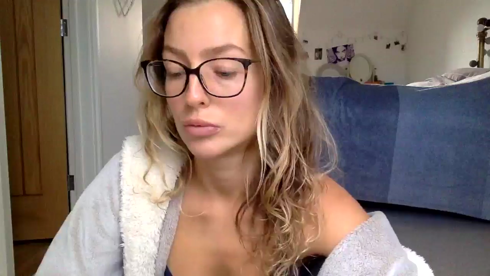 Gallery image thumbnail from RaRaaaaxx's myfreecams stream on, 11/22/2024, 11:57 image 17 of 20