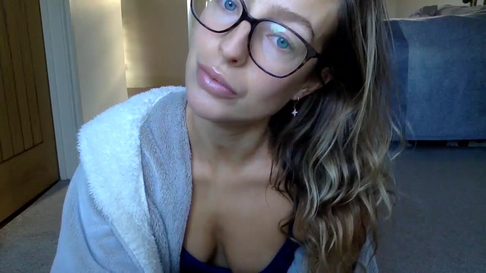 Gallery image thumbnail from RaRaaaaxx's myfreecams stream on, 11/25/2024, 14:18 image 5 of 20