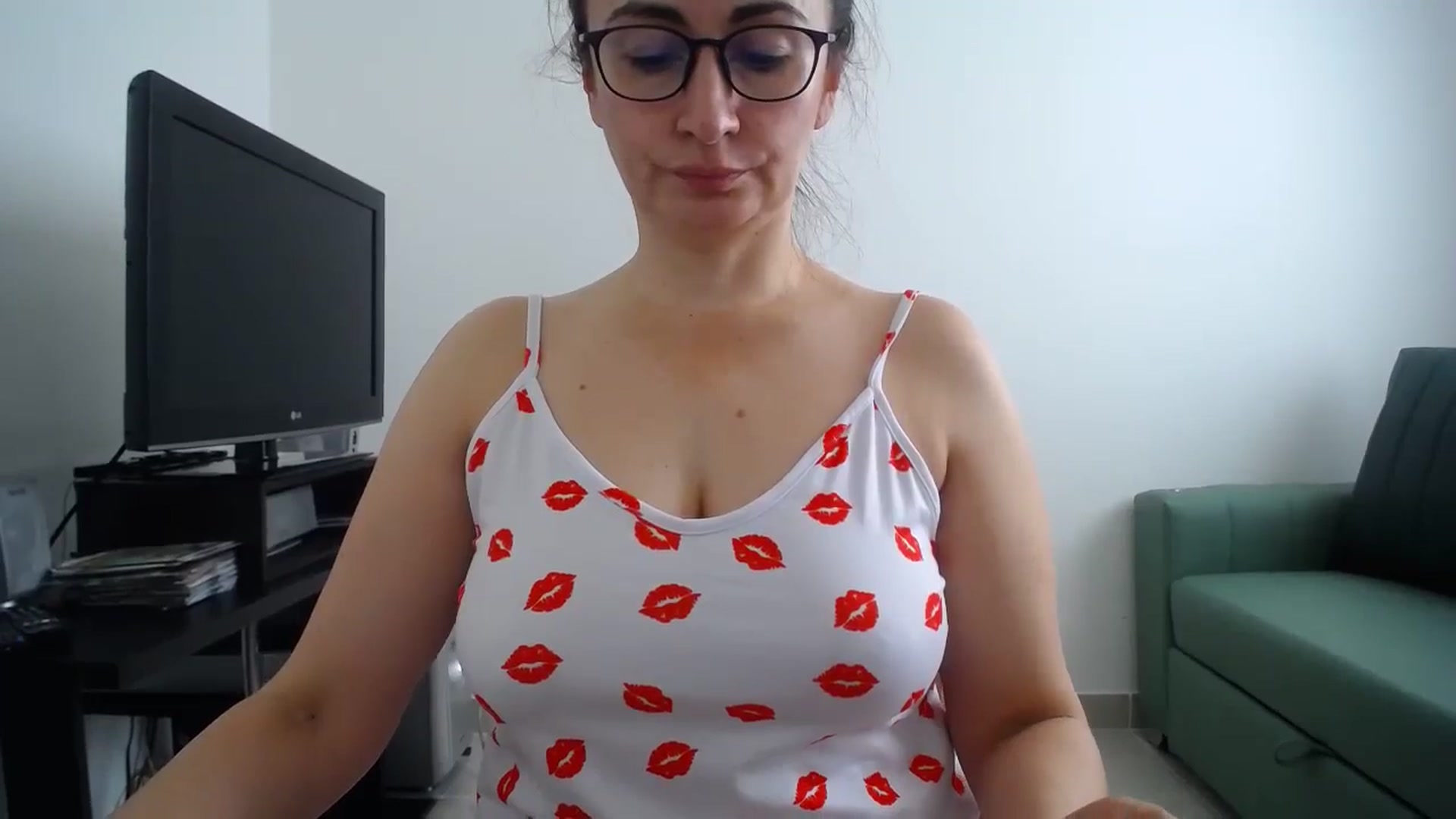 Gallery image thumbnail from Rach_sensual's myfreecams stream on, 08/03/2024, 18:01 image 13 of 20