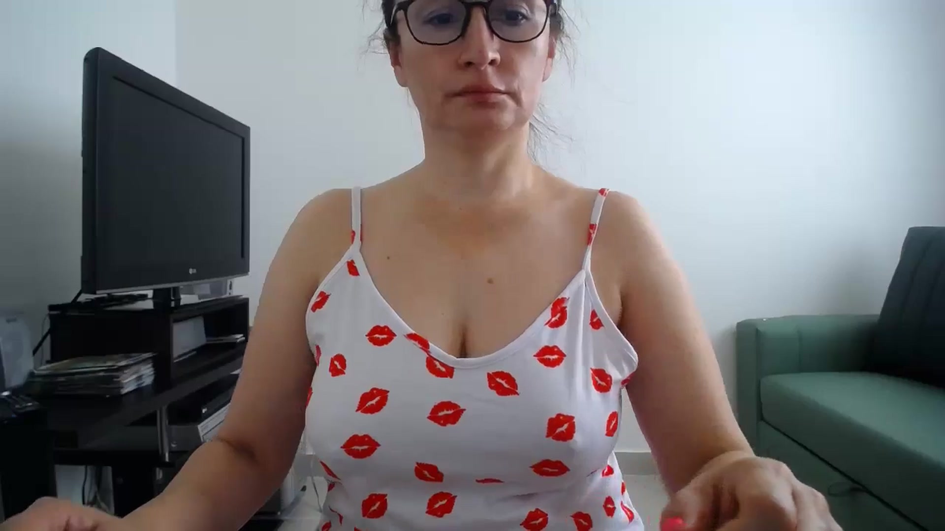Gallery image thumbnail from Rach_sensual's myfreecams stream on, 08/03/2024, 18:01 image 10 of 20