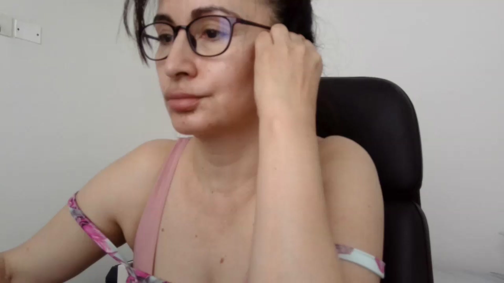 Gallery image thumbnail from Rach_sensual's myfreecams stream on, 05/03/2026, 16:58 image 1 of 20