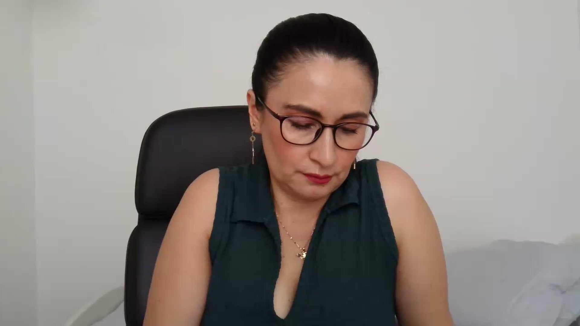 Gallery image thumbnail from Rach_sensual's myfreecams stream on, 07/16/2026, 20:27 image 10 of 20