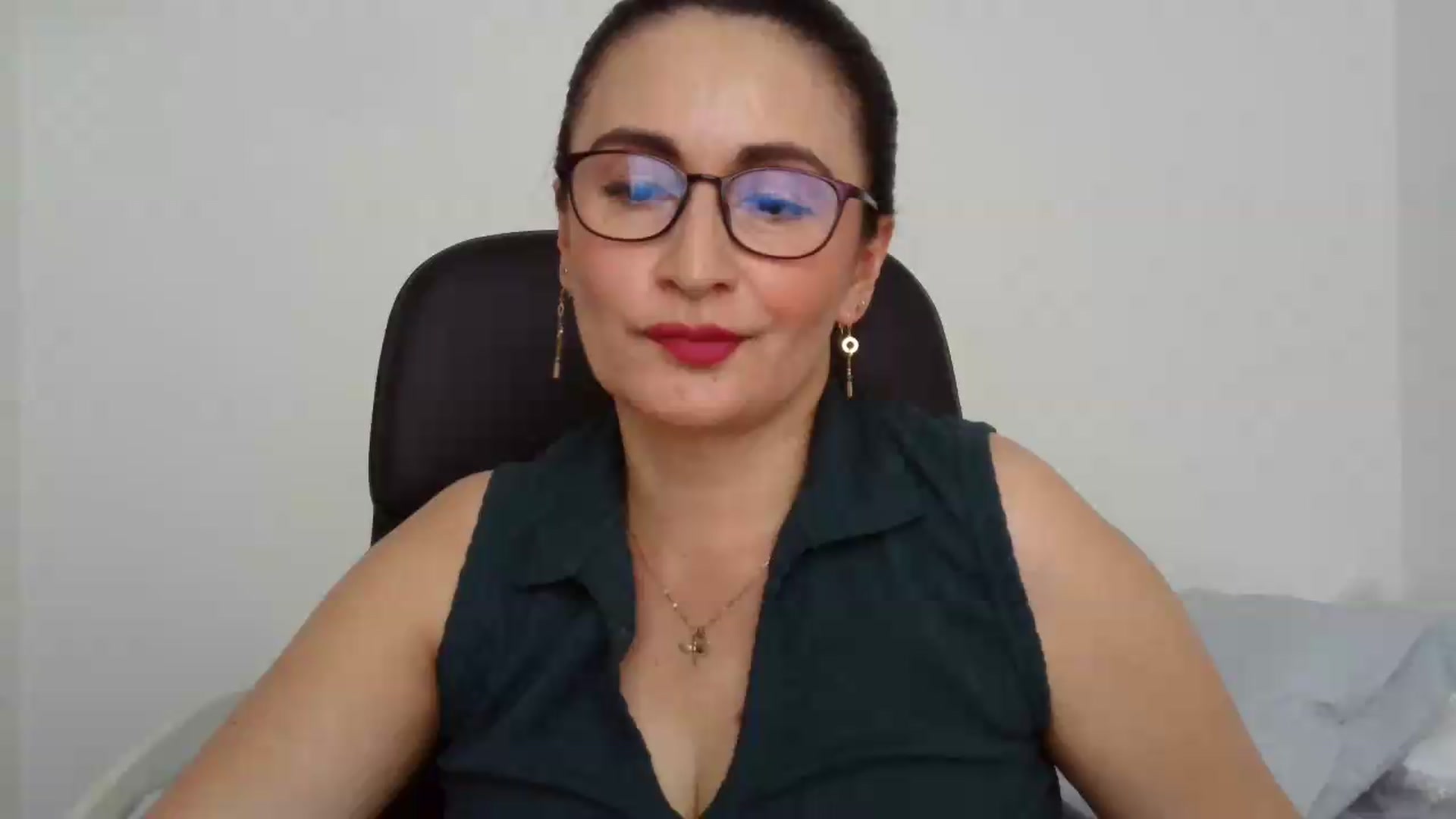 Gallery image thumbnail from Rach_sensual's myfreecams stream on, 07/16/2026, 20:27 image 13 of 20