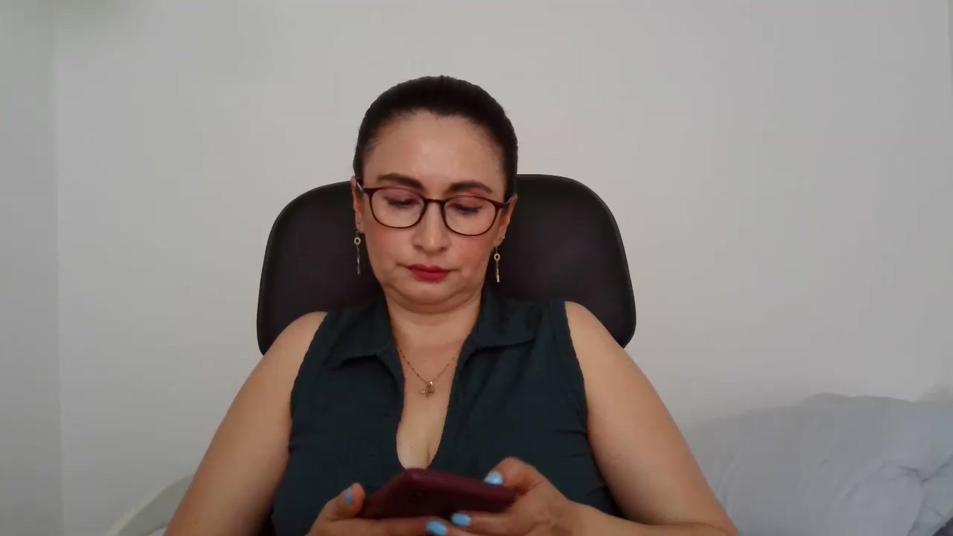 Gallery image thumbnail from Rach_sensual's myfreecams stream on, 07/16/2026, 20:27 image 4 of 20