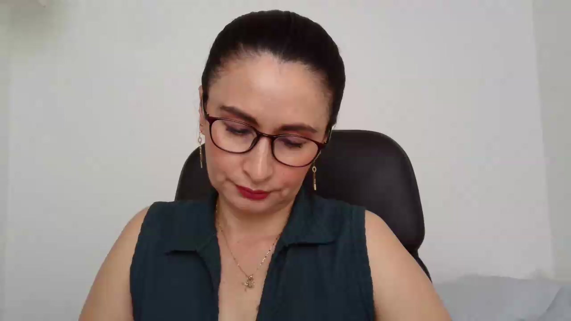 Gallery image thumbnail from Rach_sensual's myfreecams stream on, 07/16/2026, 20:27 image 1 of 20