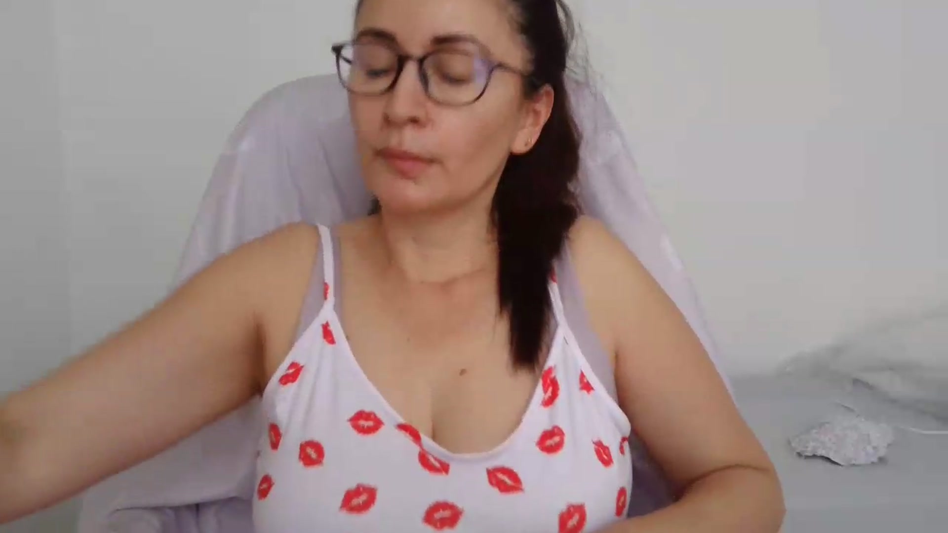 Gallery image thumbnail from Rach_sensual's myfreecams stream on, 08/16/2026, 13:31 image 16 of 20