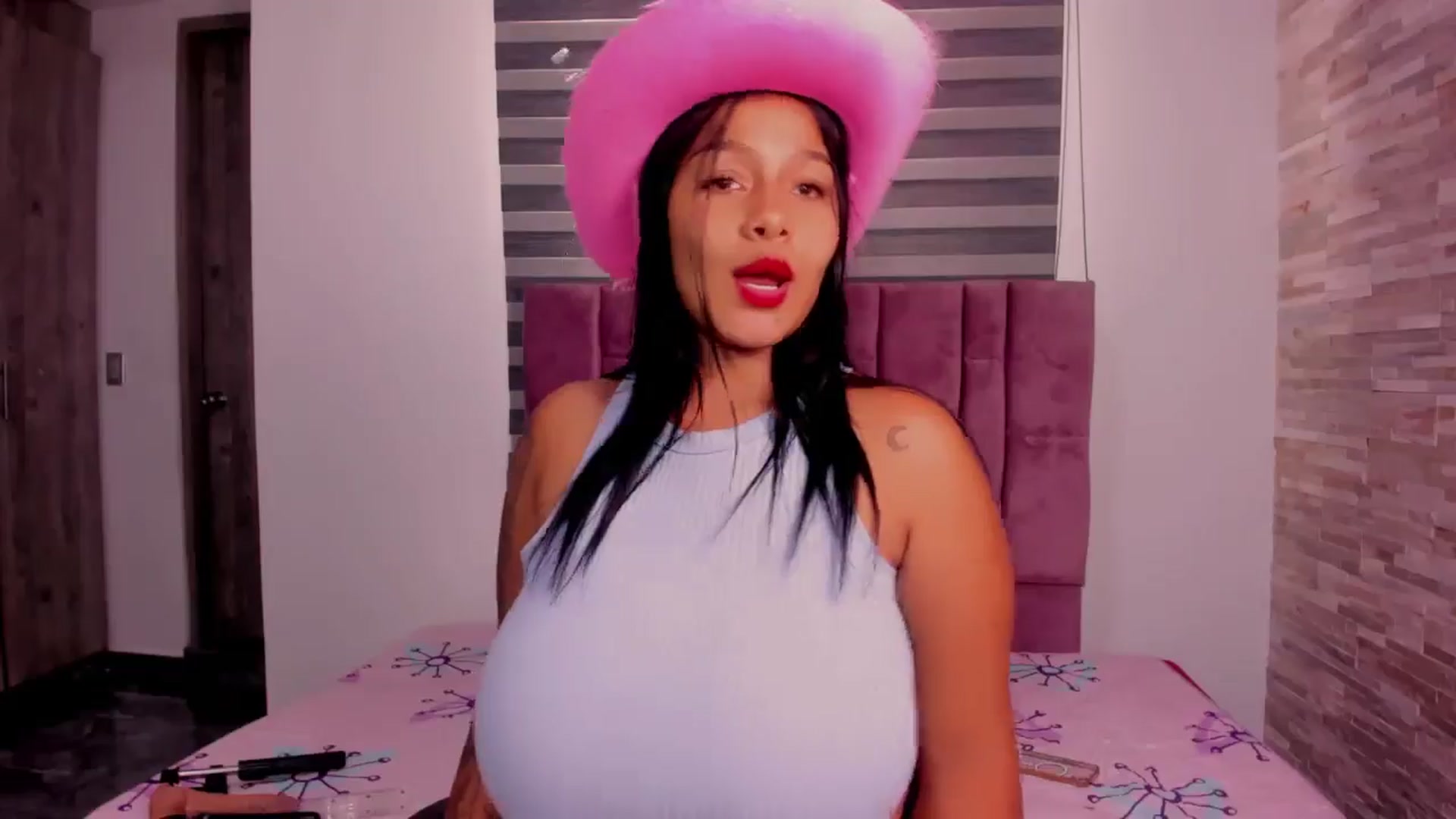 Gallery image thumbnail from Racheel_boobs's myfreecams stream on, 06/26/2024, 15:42 image 5 of 20