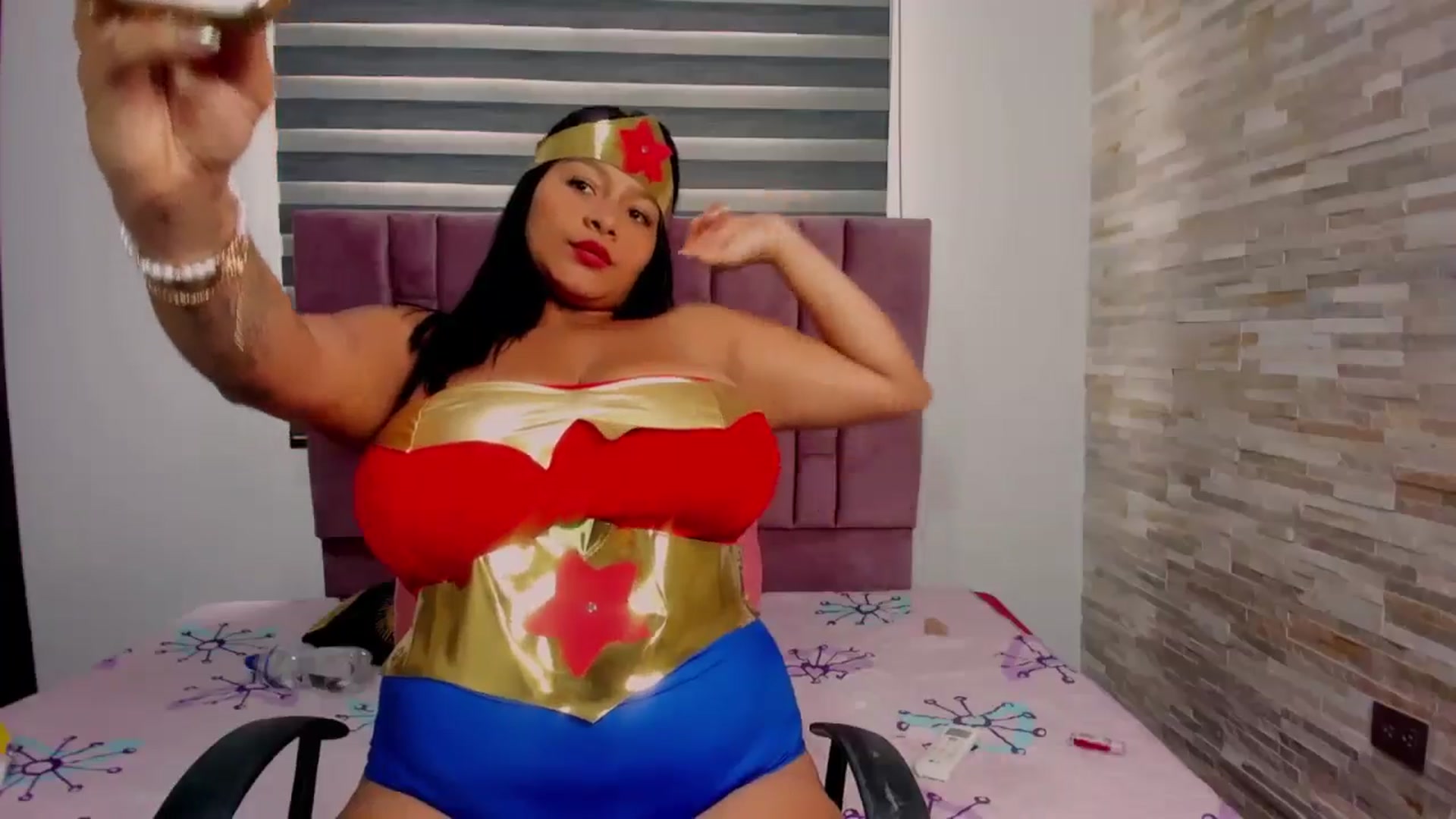Gallery image thumbnail from Racheel_boobs's myfreecams stream on, 06/28/2024, 15:25 image 11 of 20