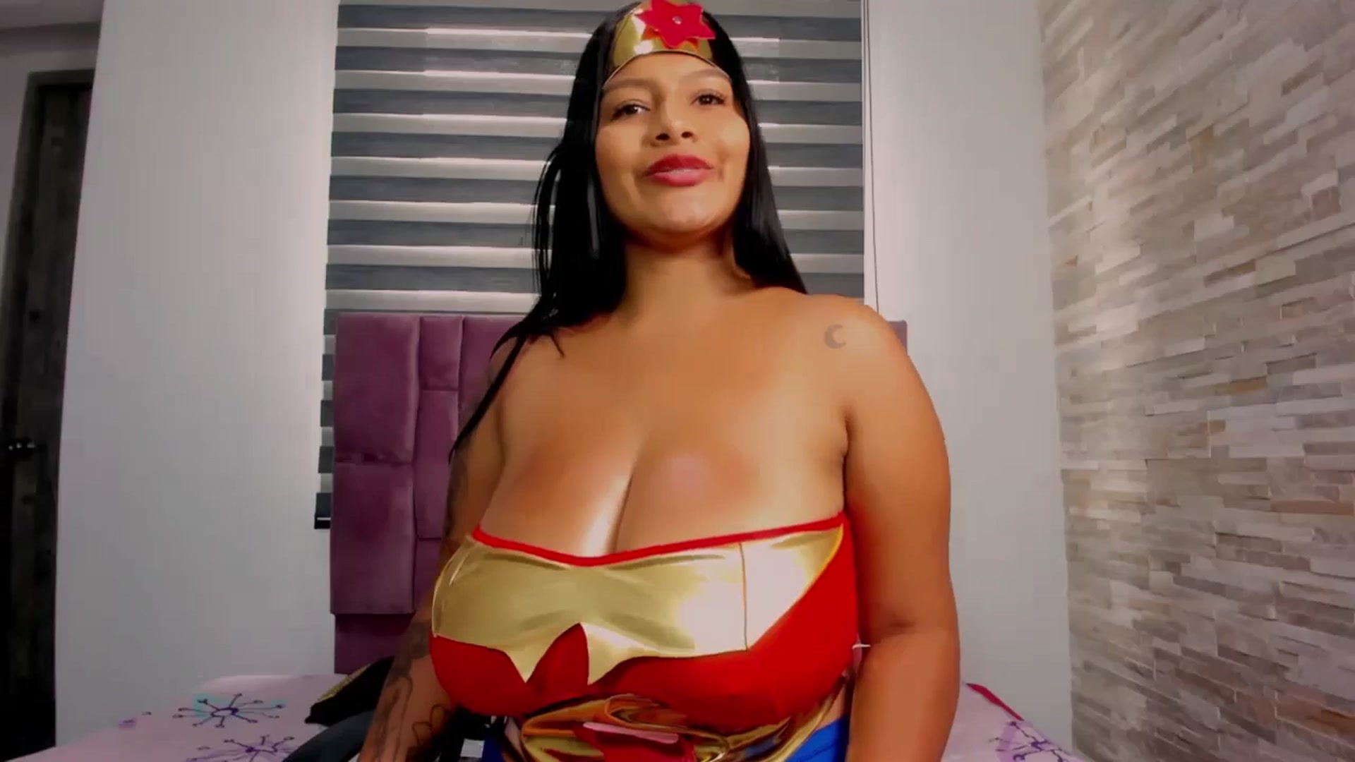 Gallery image thumbnail from Racheel_boobs's myfreecams stream on, 06/28/2024, 16:32 image 4 of 20